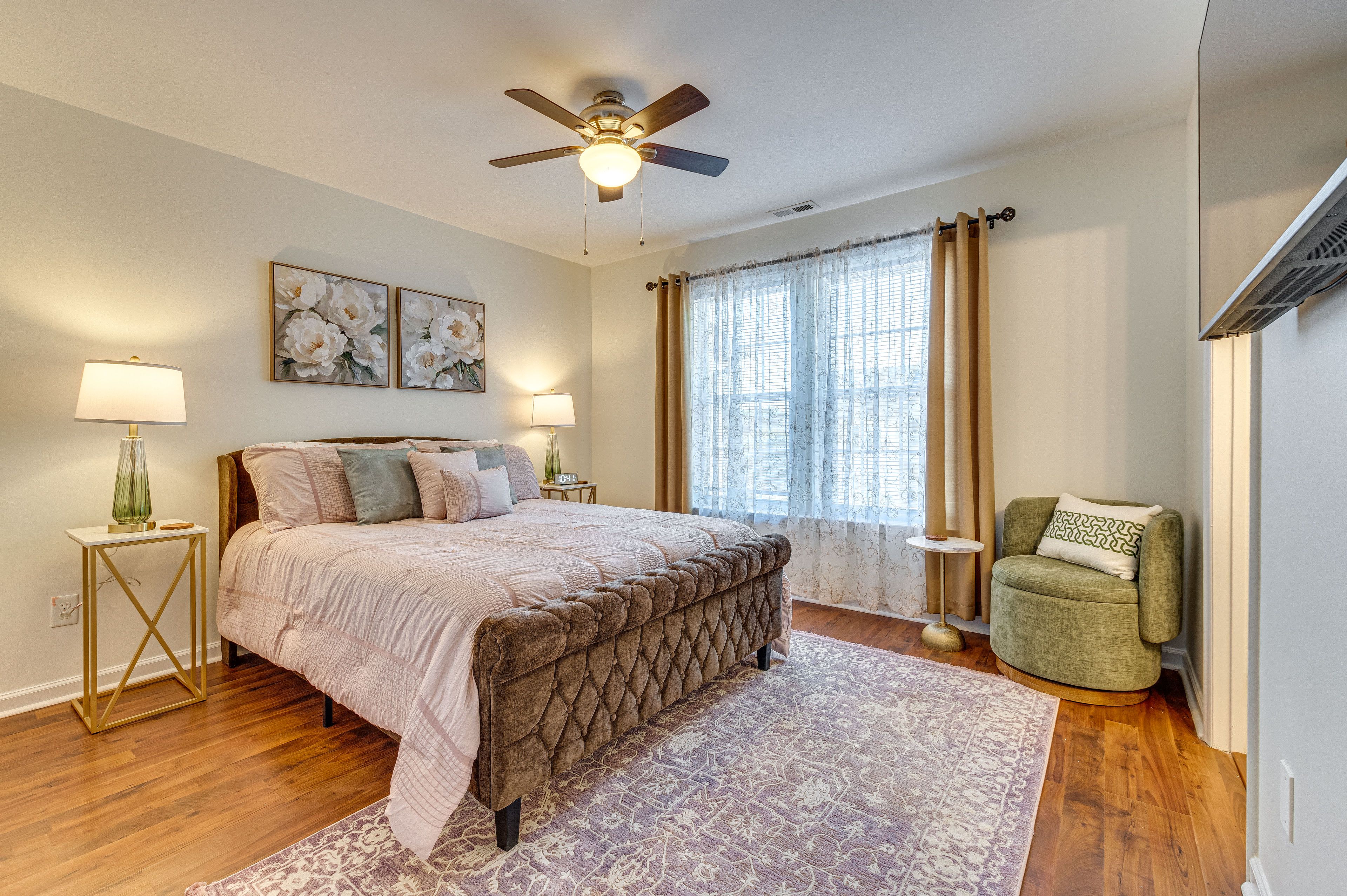 Bedroom 1 | Queen Bed | 2nd Floor