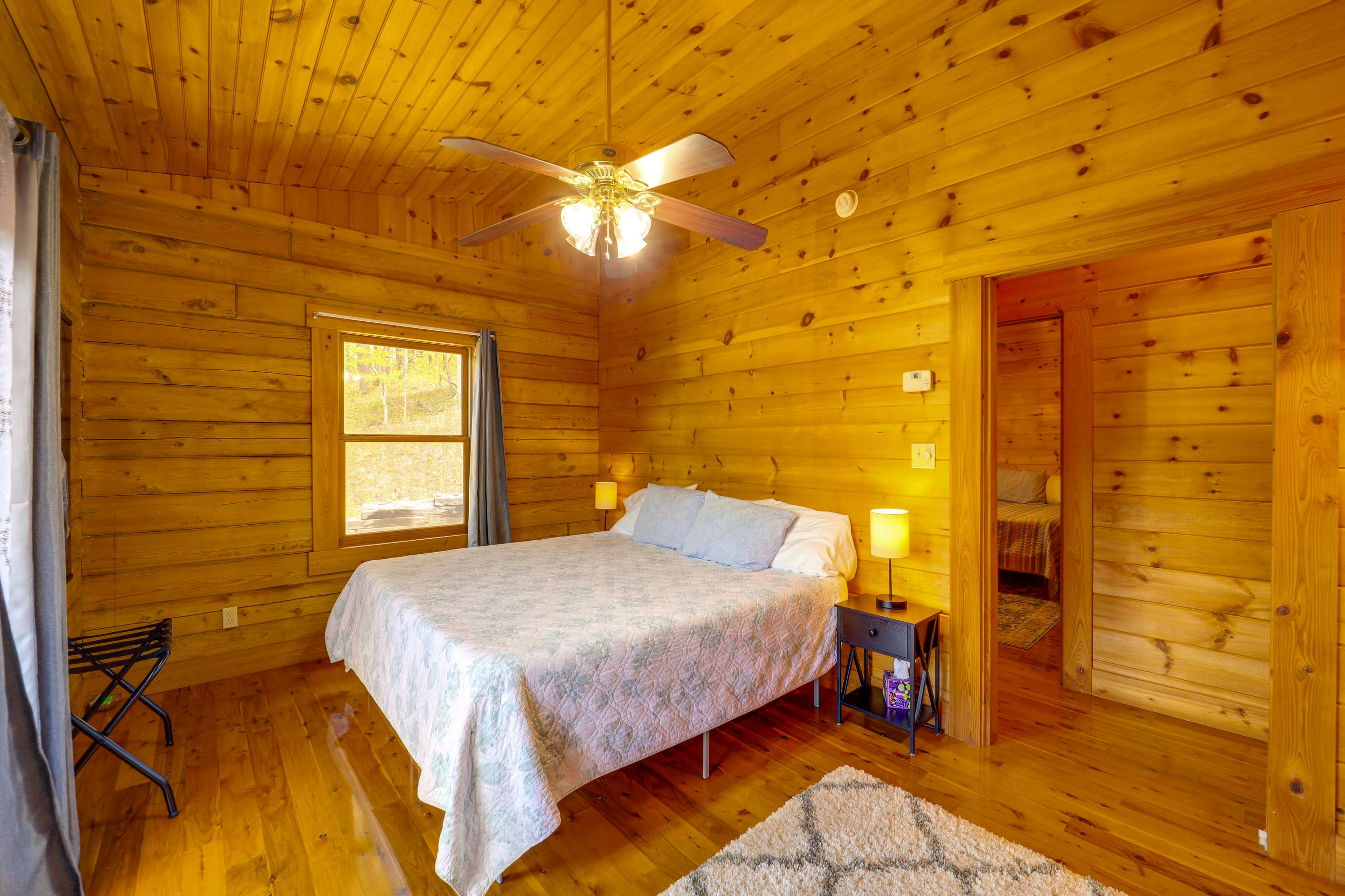 Bedroom 1 | 1 King Bed (Converts to 2 Twin XL Beds) | Main Level