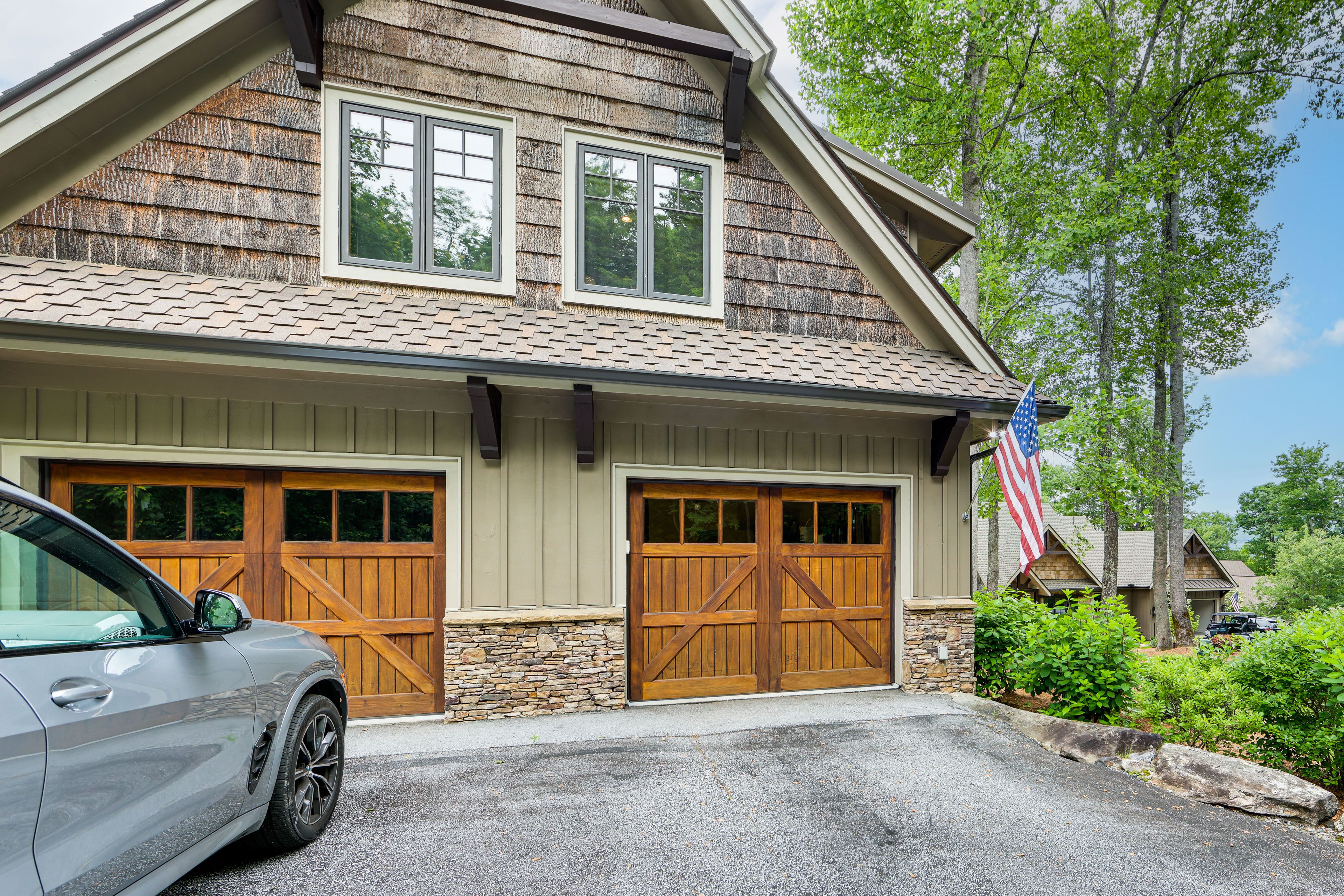 Garage (Right Side, 1 Vehicle | Driveway (1 Vehicle) | Overflow Lot (2 Vehicles)
