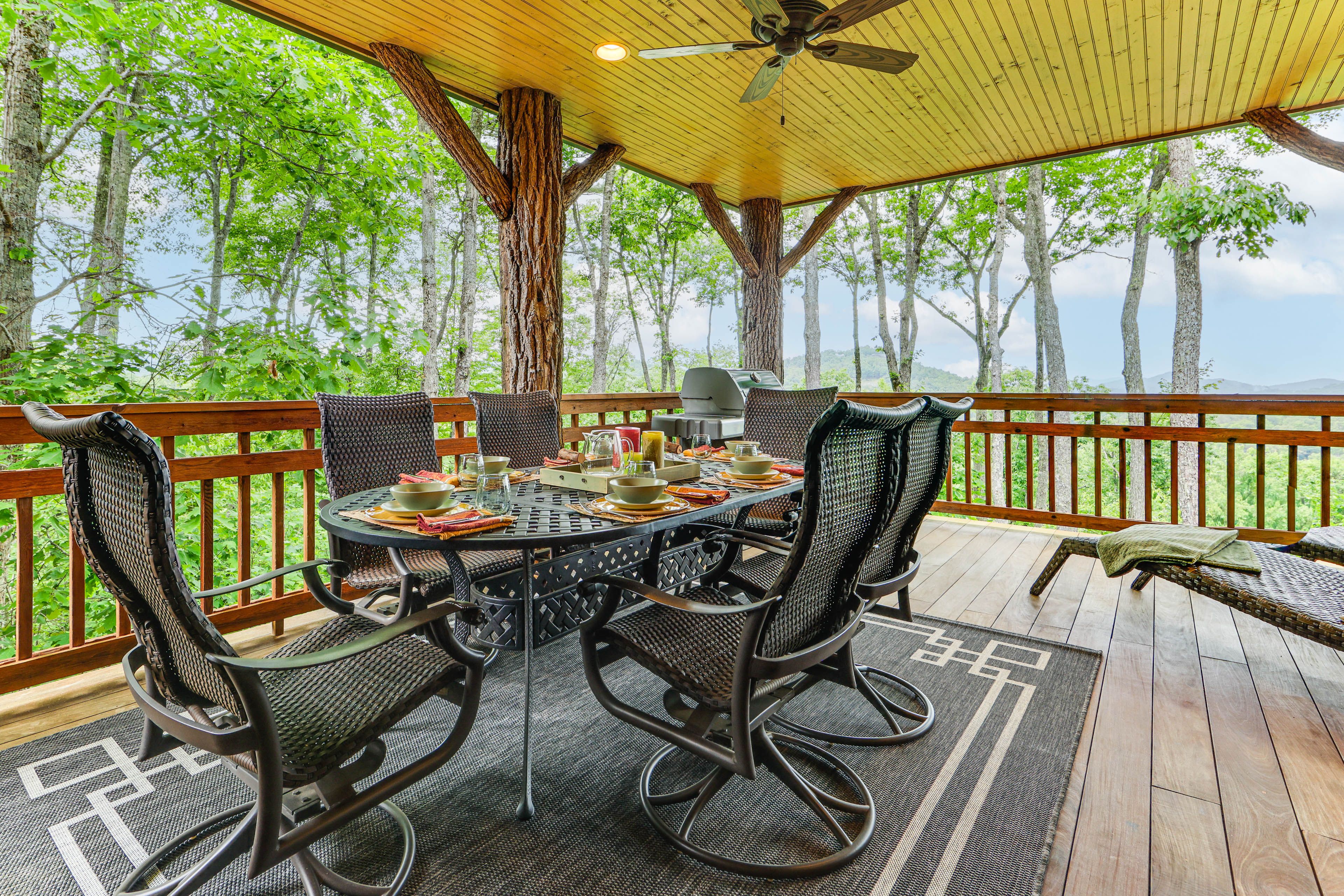 Furnished Deck