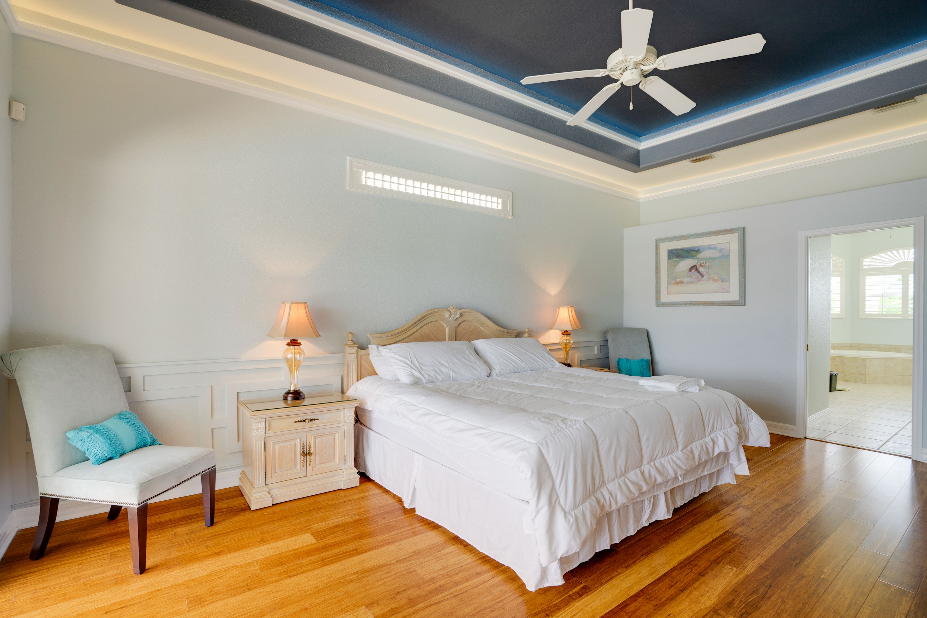 Bedroom 1 | King Bed