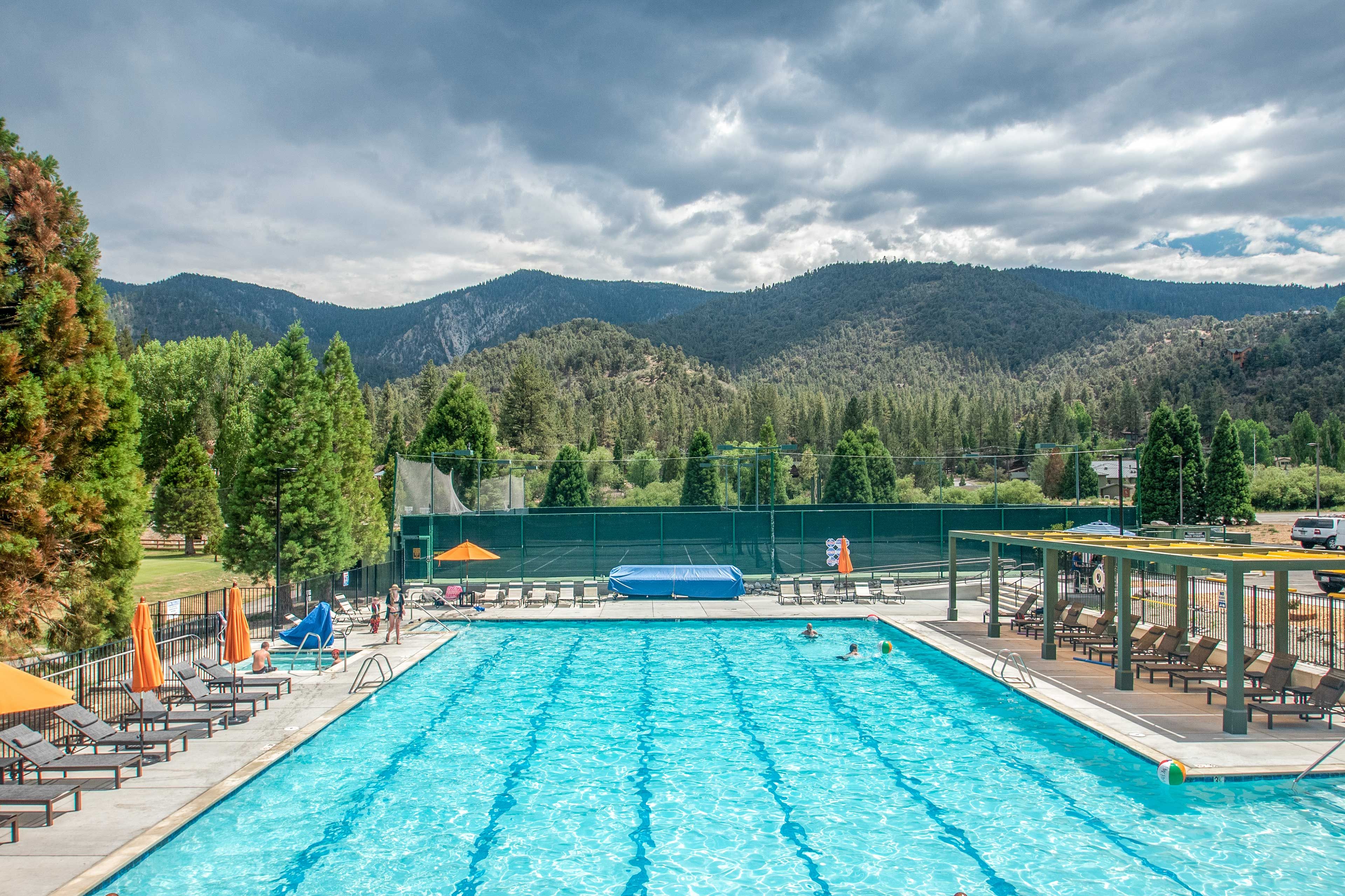 Pine Mountain Club Community Amenities | Outdoor Pool + Hot Tub