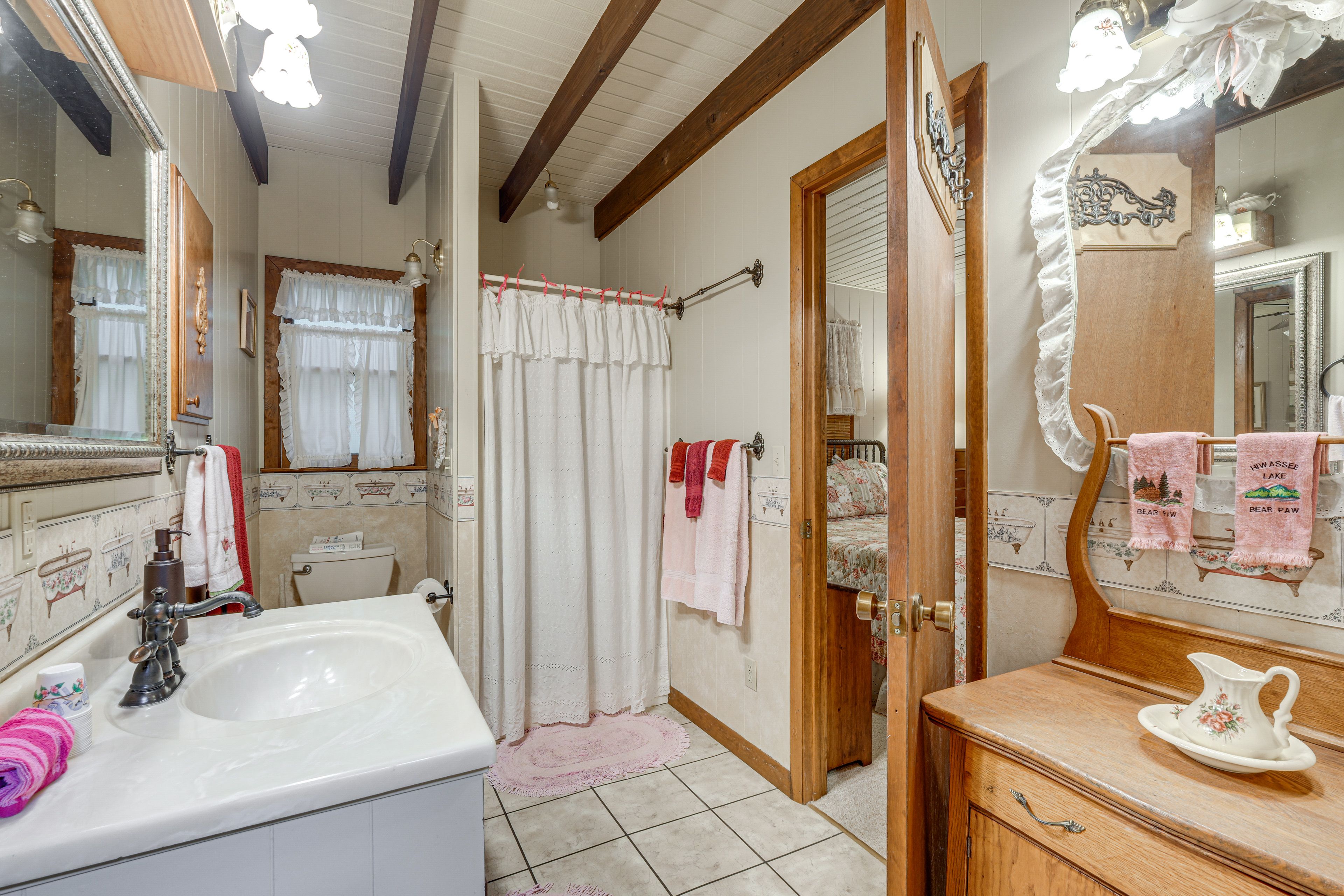 Bathroom | 1st Floor