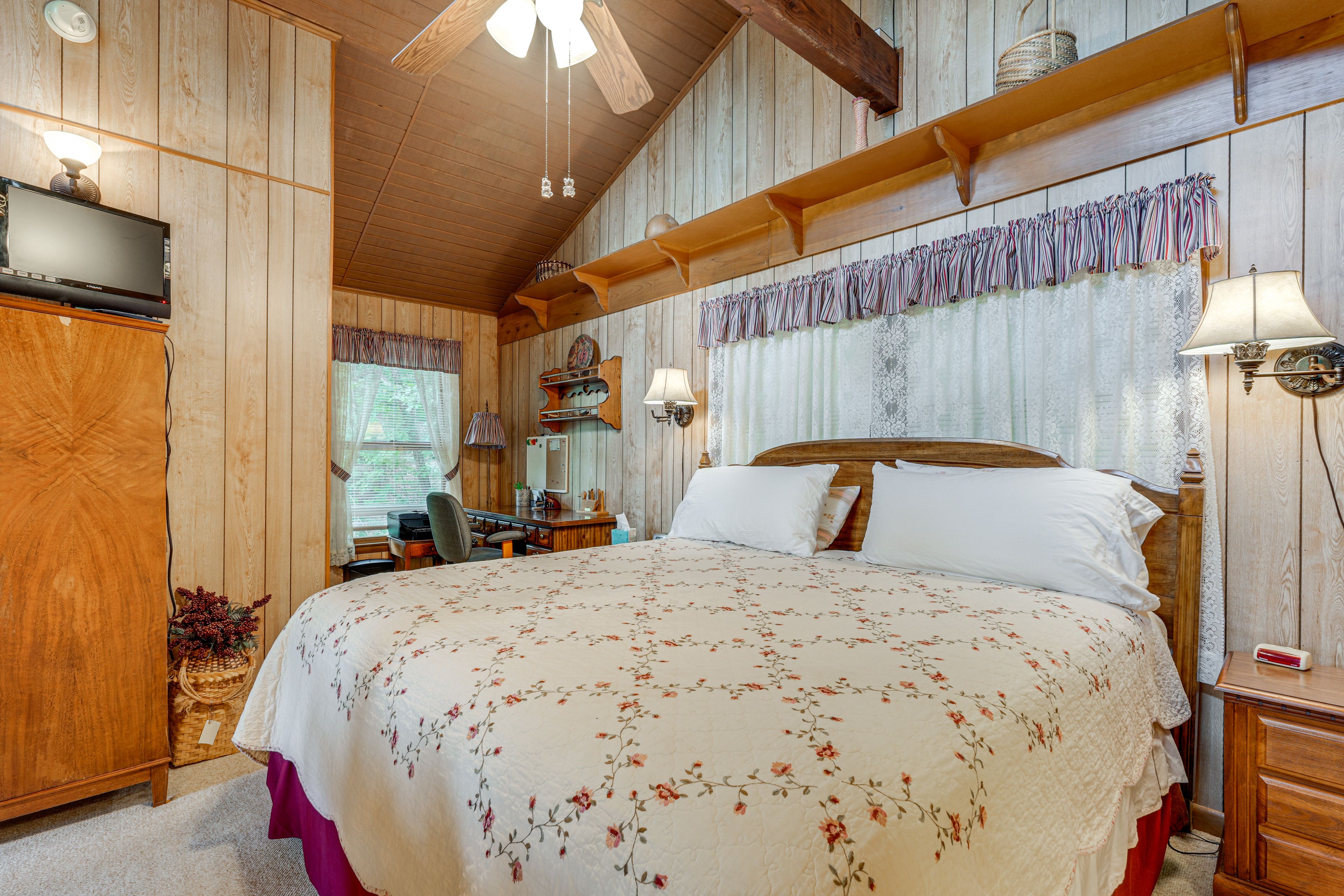 Bedroom 2 (Loft) | 2nd Floor