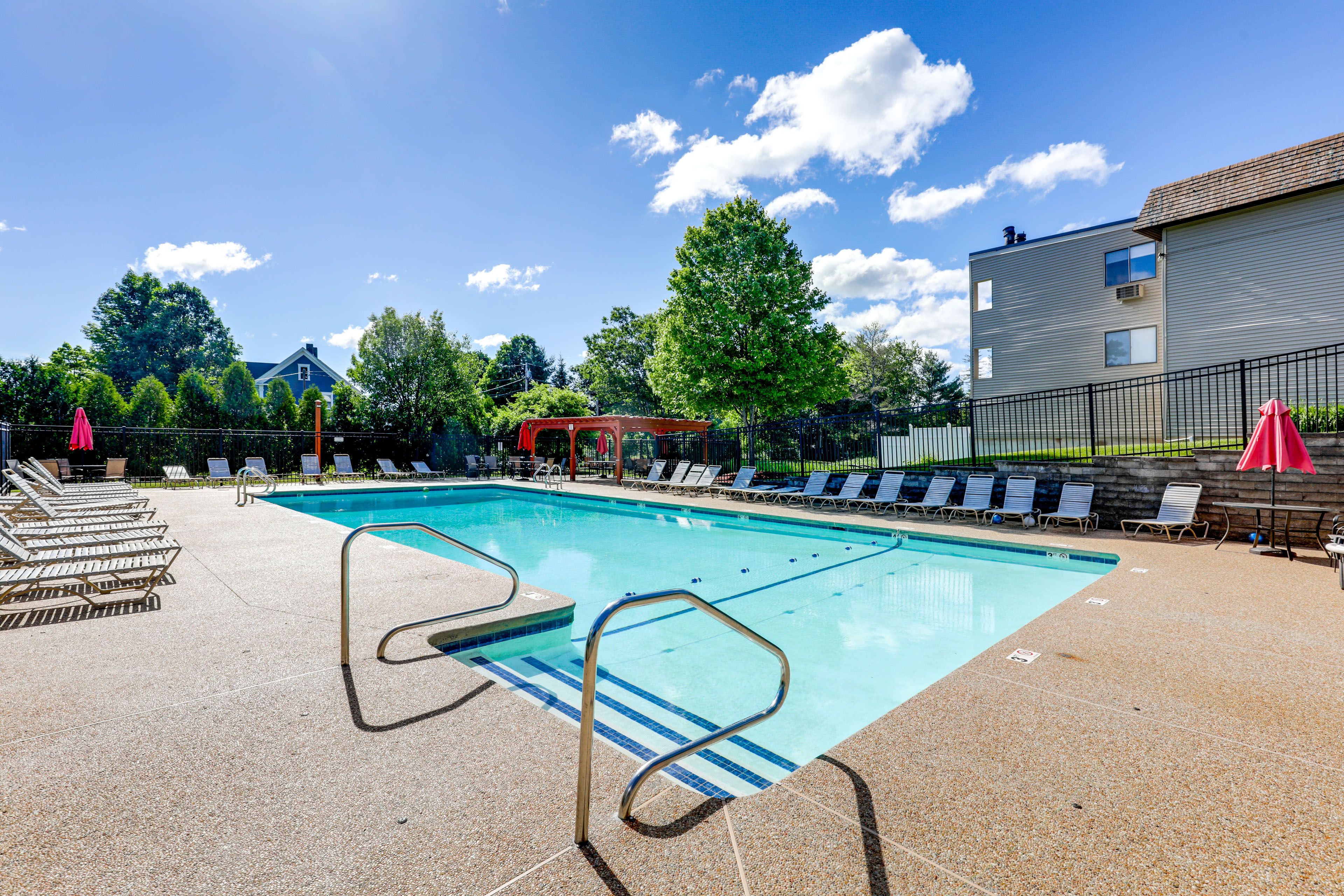Laconia Vacation Rental | 2BR | 2BA | 860 Sq Ft | Stairs Required