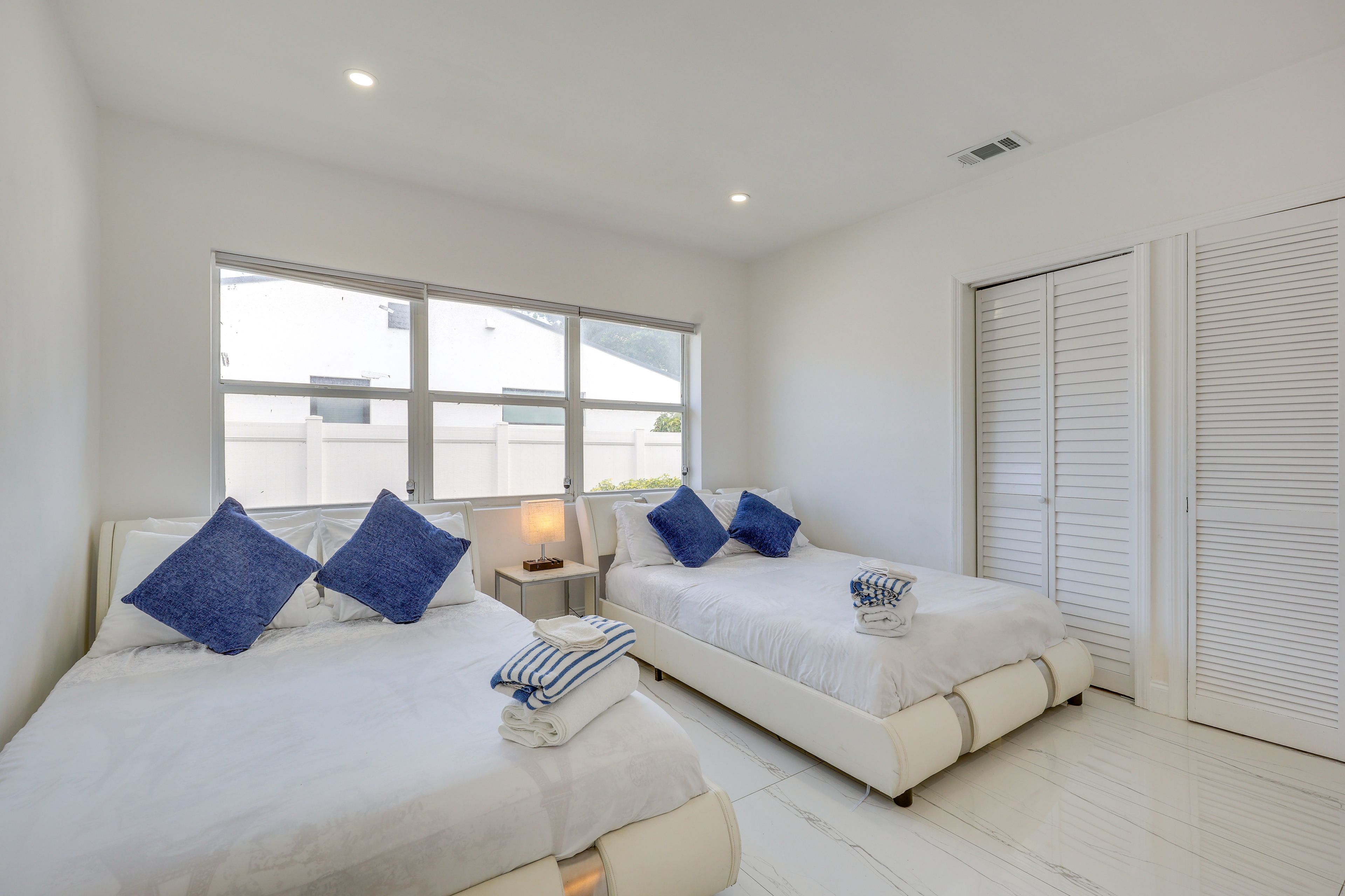 Bedroom 2 | 2 Queen Beds