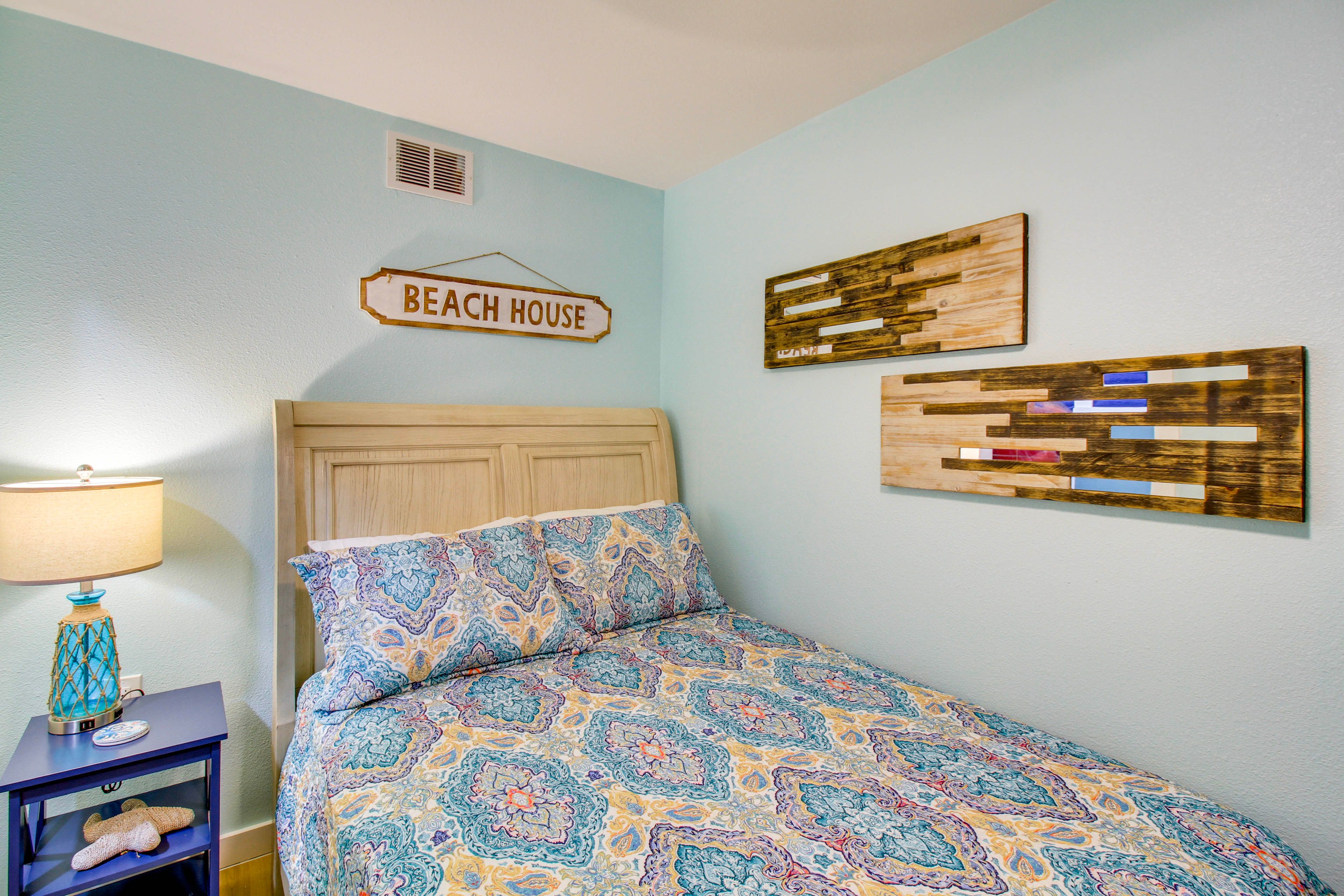 Bedroom | Full Bed