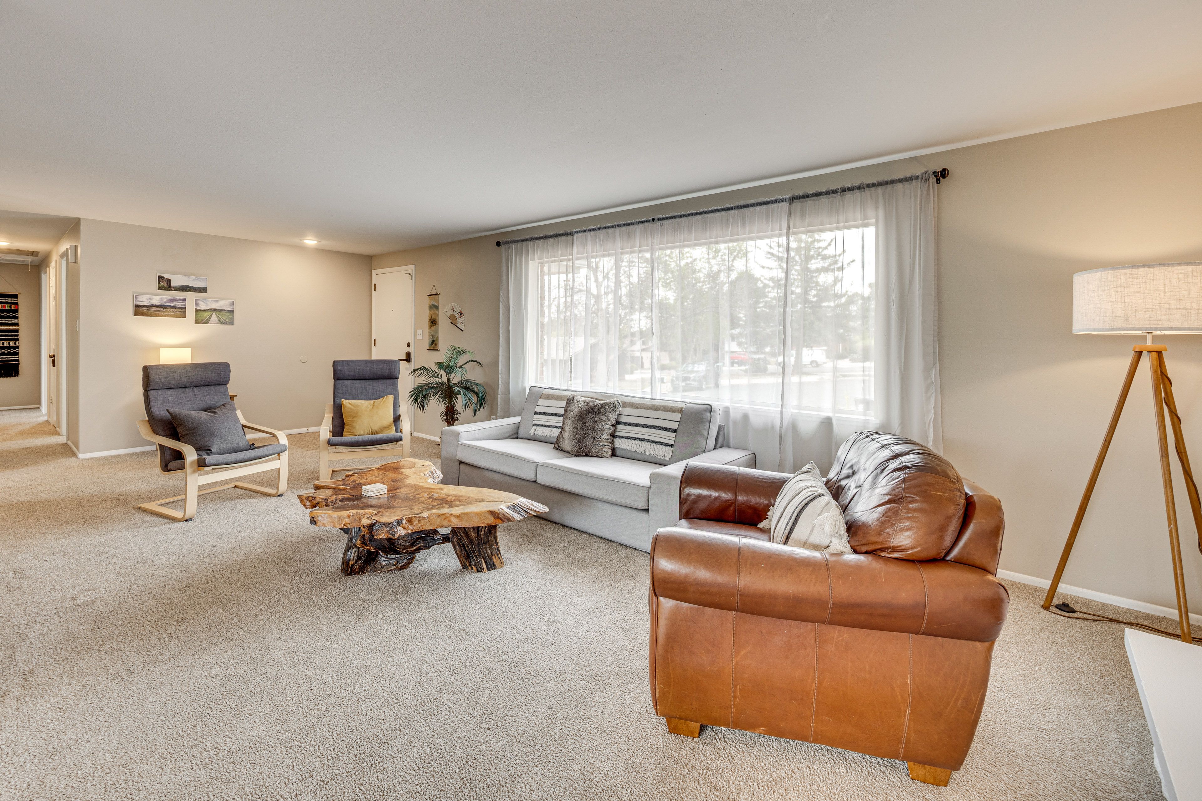 Living Room | Main Level
