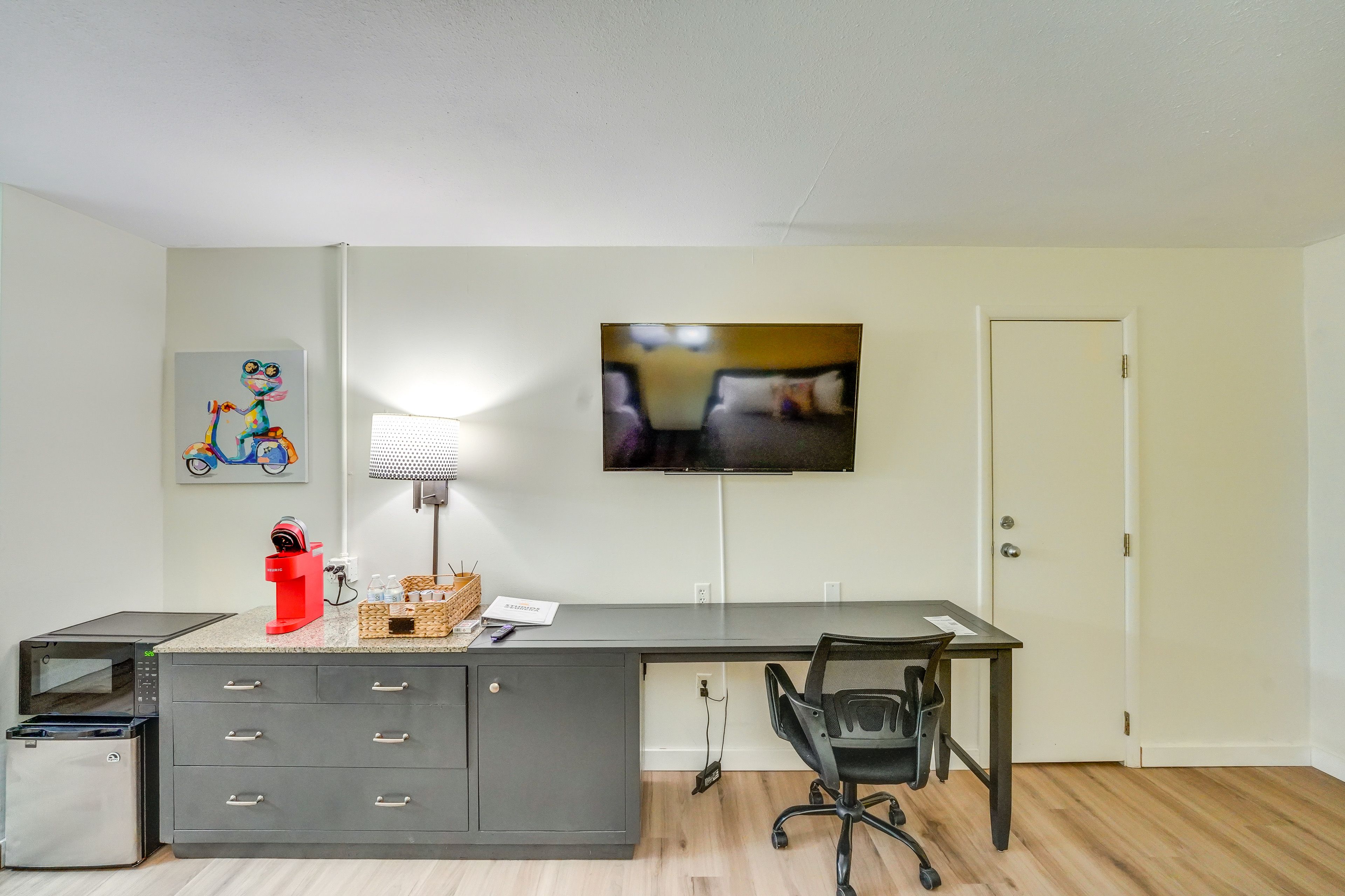 Property Interior | Single-Story Studio