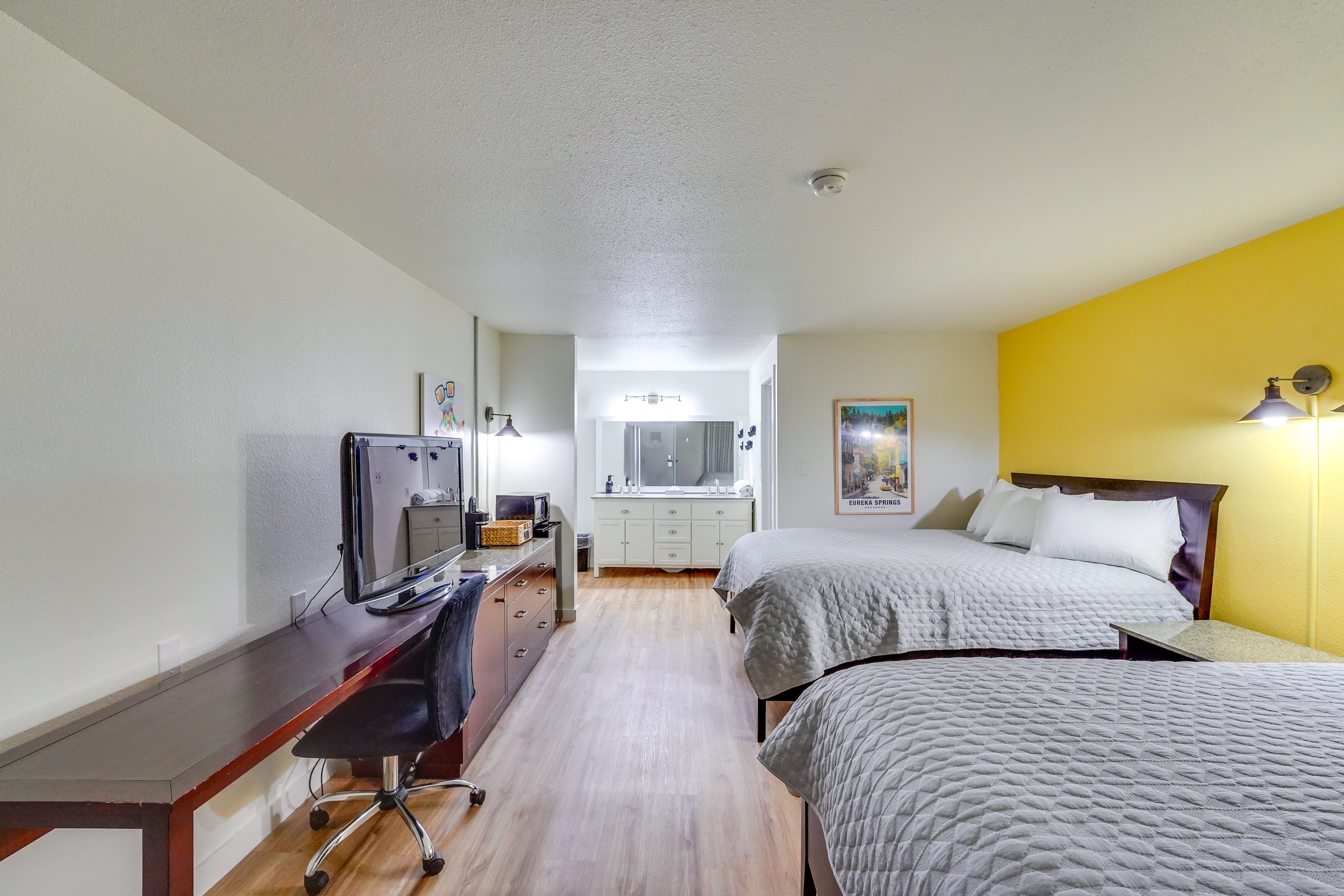 Eureka Springs Vacation Rental | Studio | 1BA | 350 Sq Ft