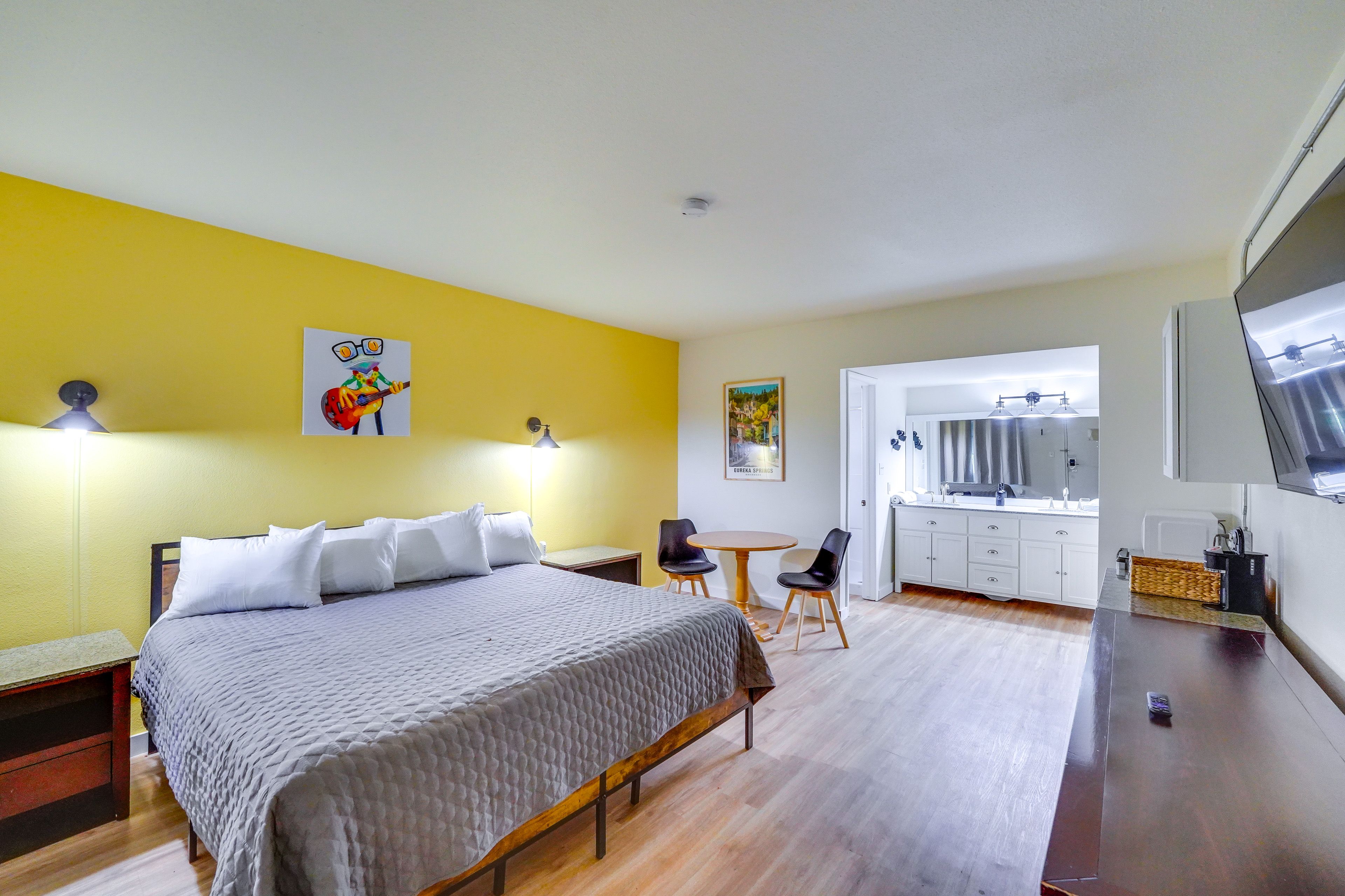 Eureka Springs Vacation Rental | Studio | 1BA | 350 Sq Ft