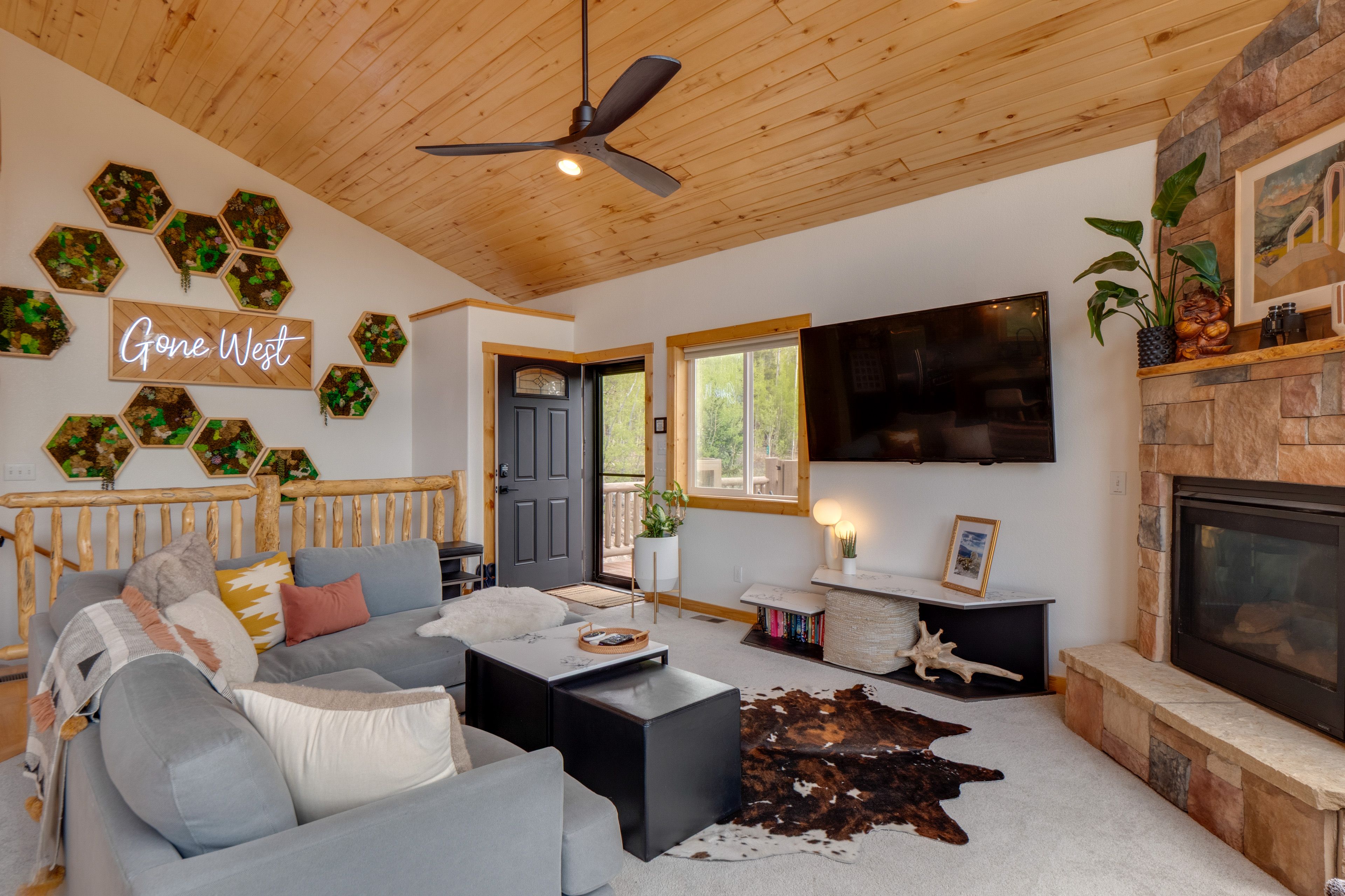 Living Room | Main Floor