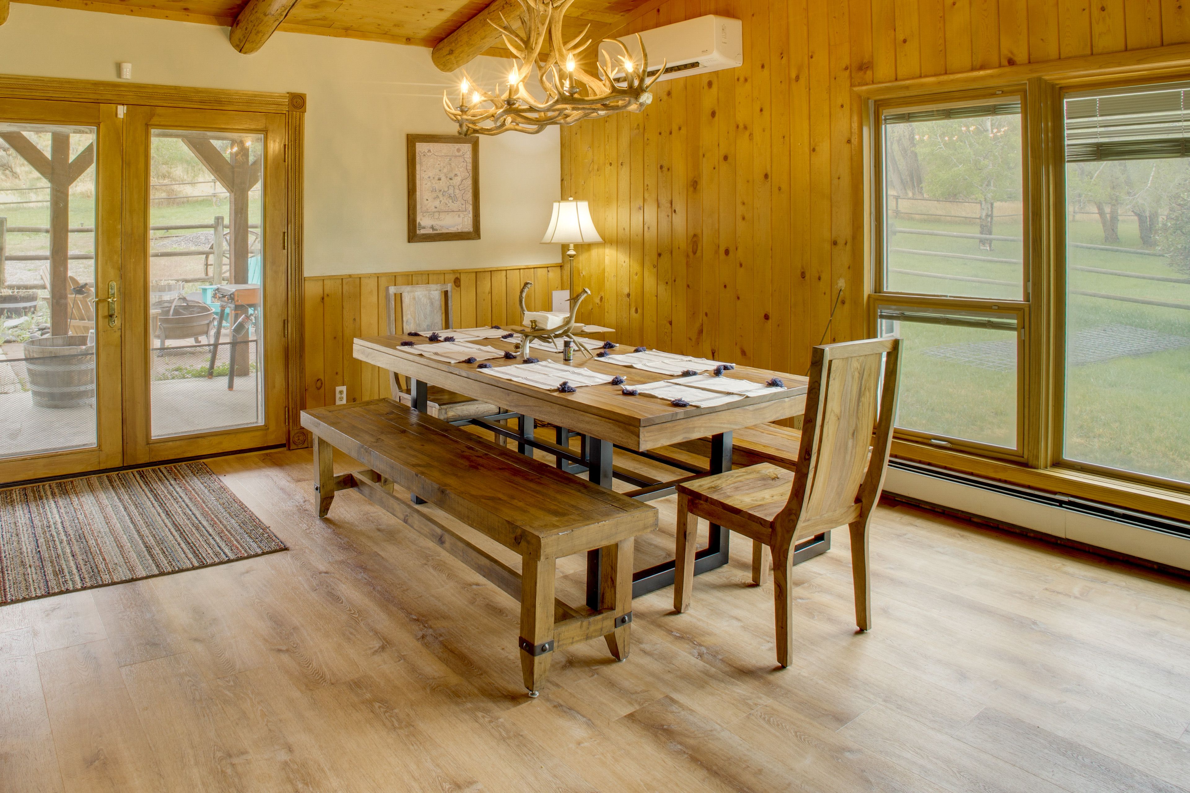 Dining Area | Dishes & Flatware Provided