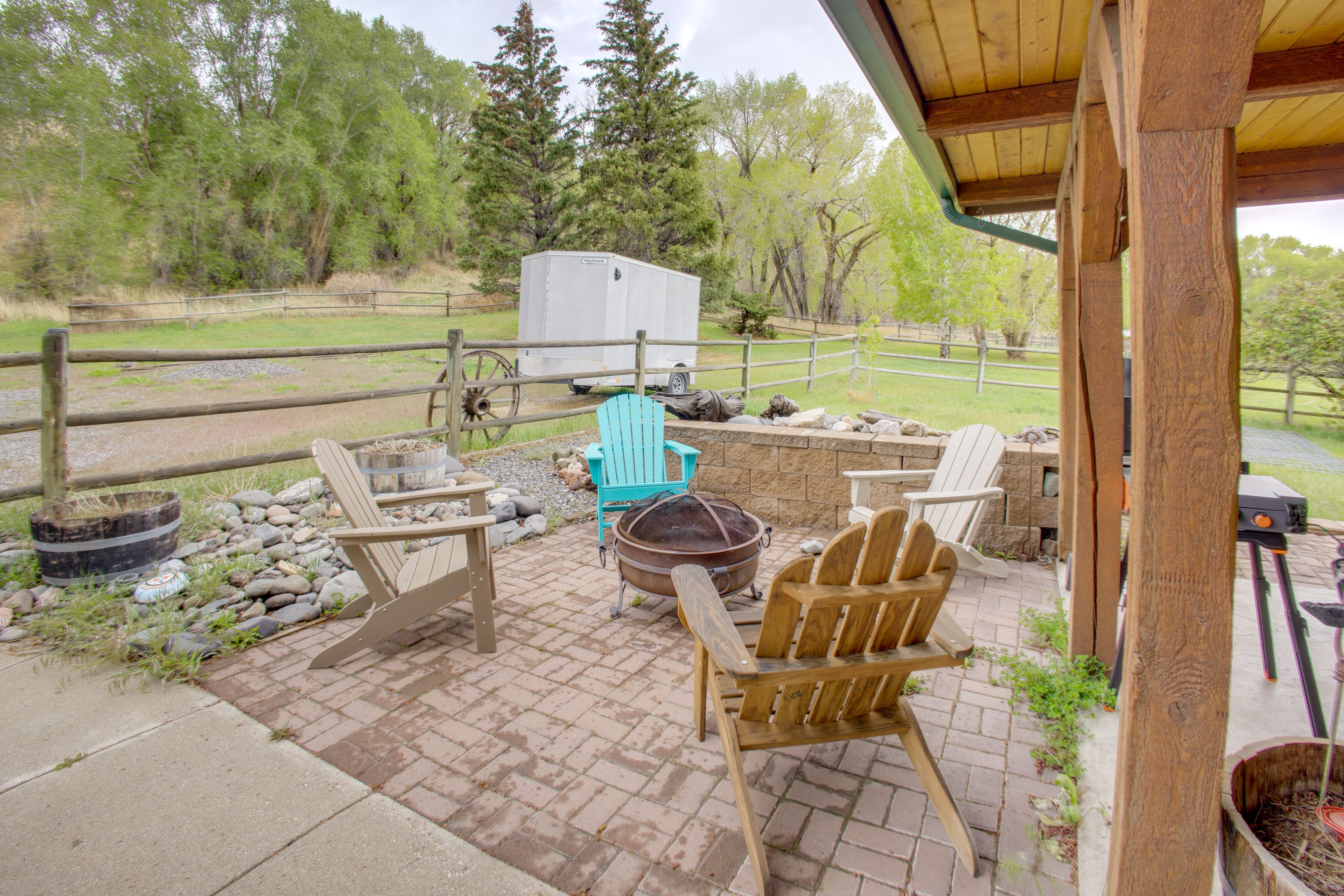 Furnished Patio | Fire Pit | Grill