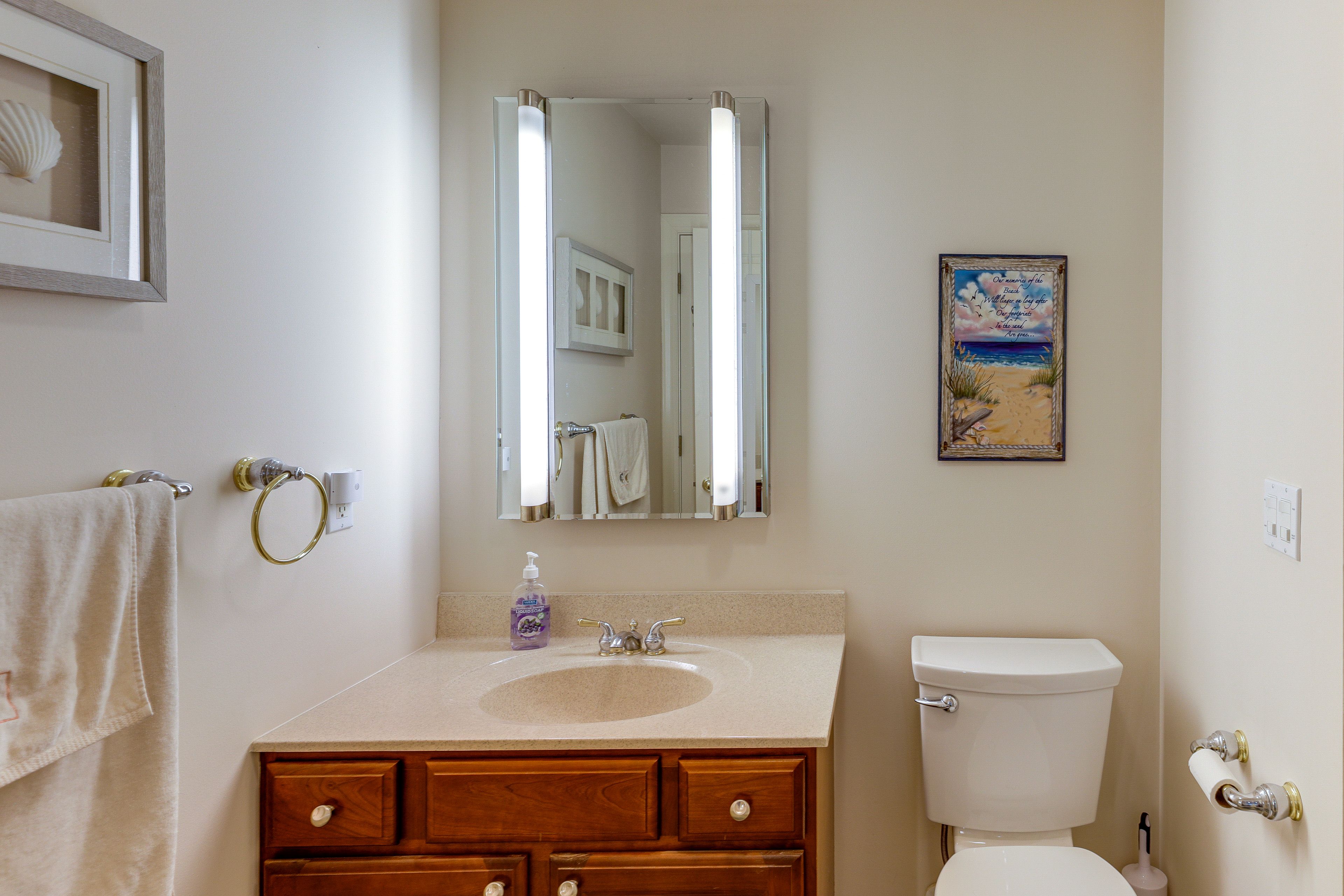 En-Suite Bathroom | 2nd Floor