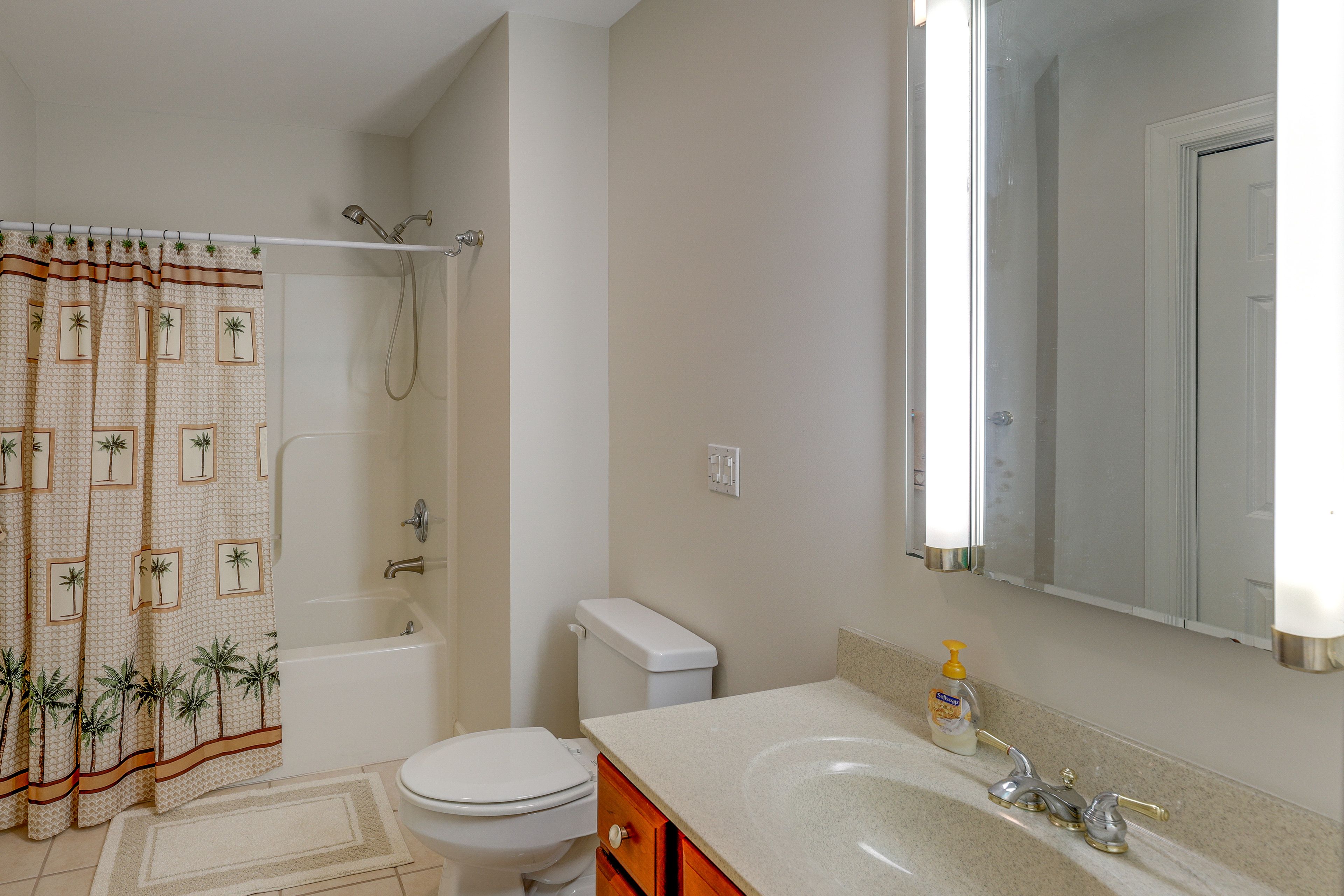 Bathroom | 2nd Floor