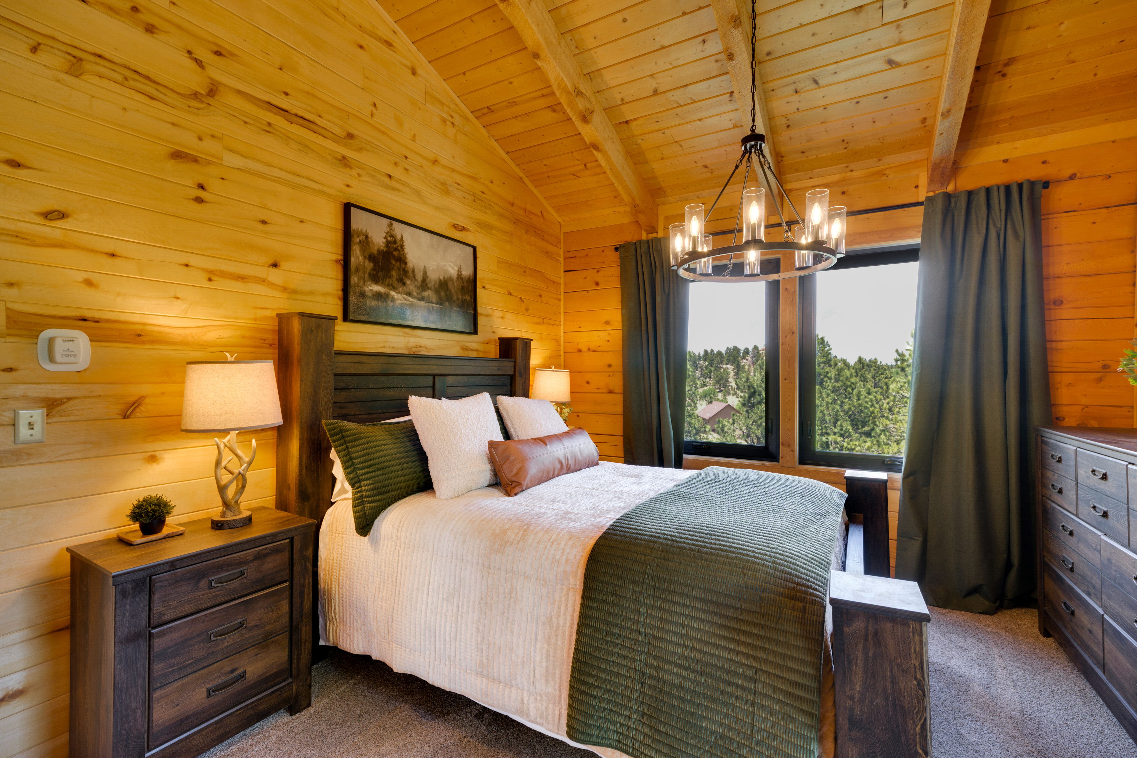 Bedroom 2 | Queen Bed | 2nd Floor