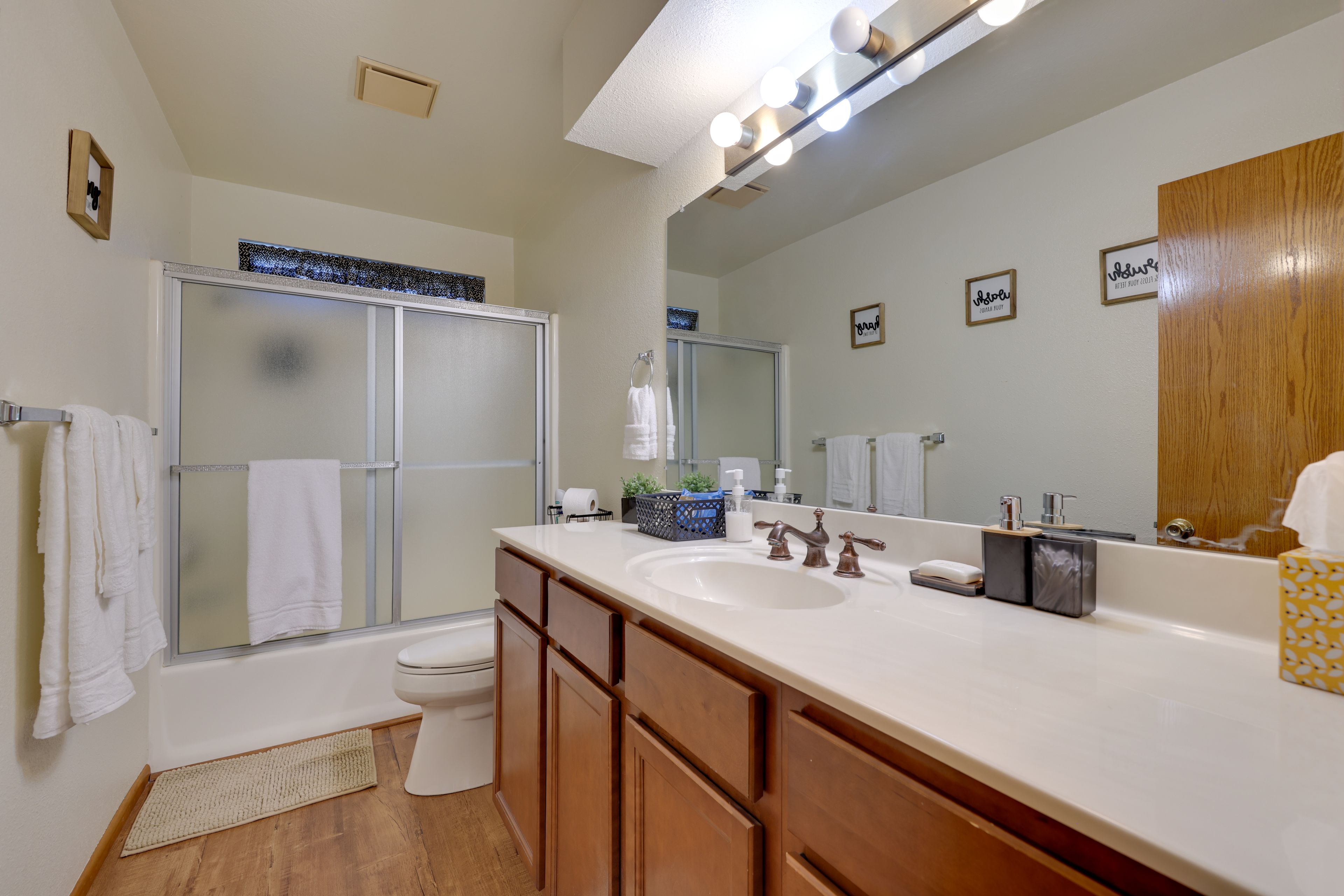 Bathroom | 1st Floor