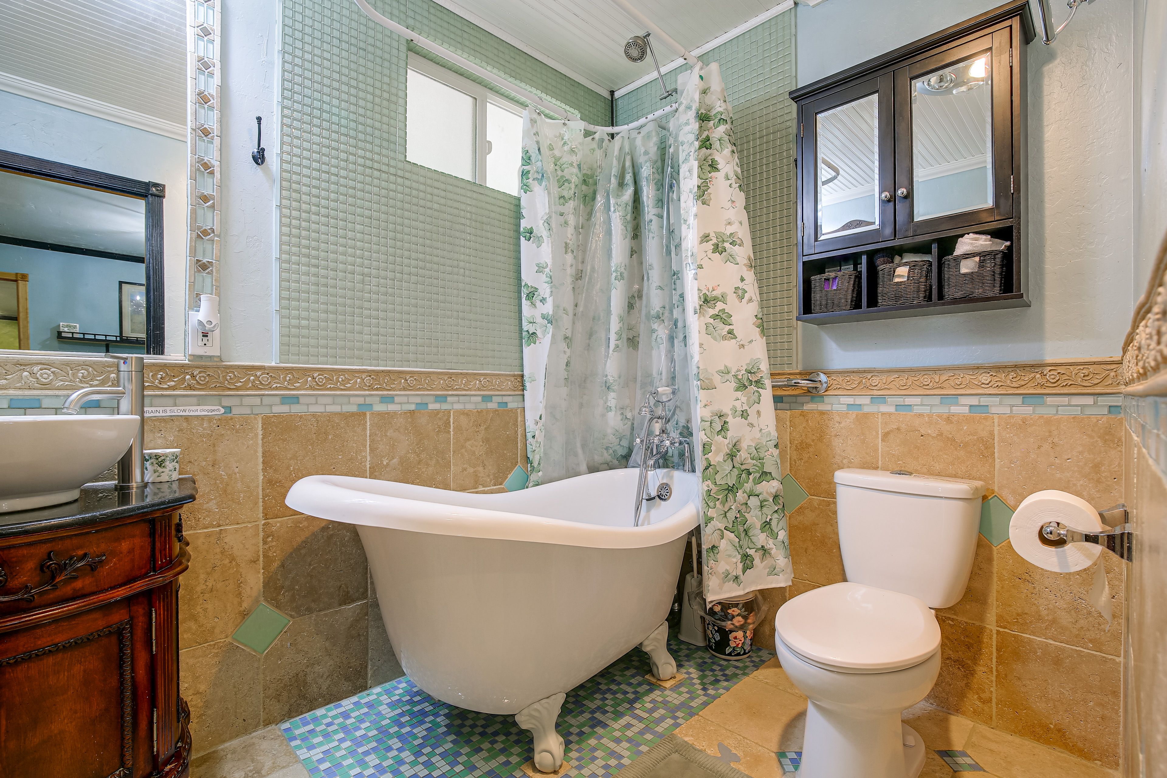 En-Suite Bathroom | Lower Level