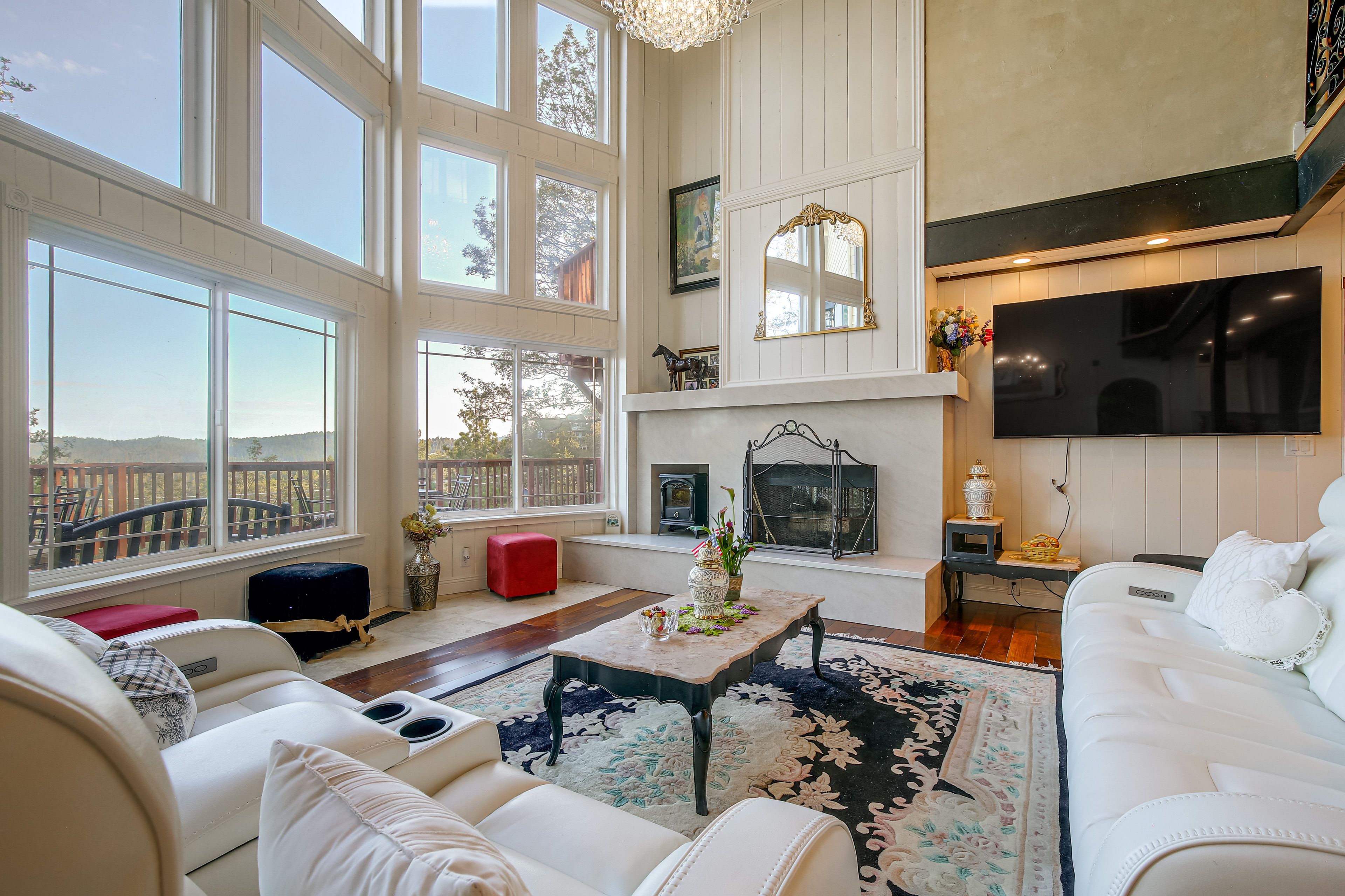 Living Room | Main Level