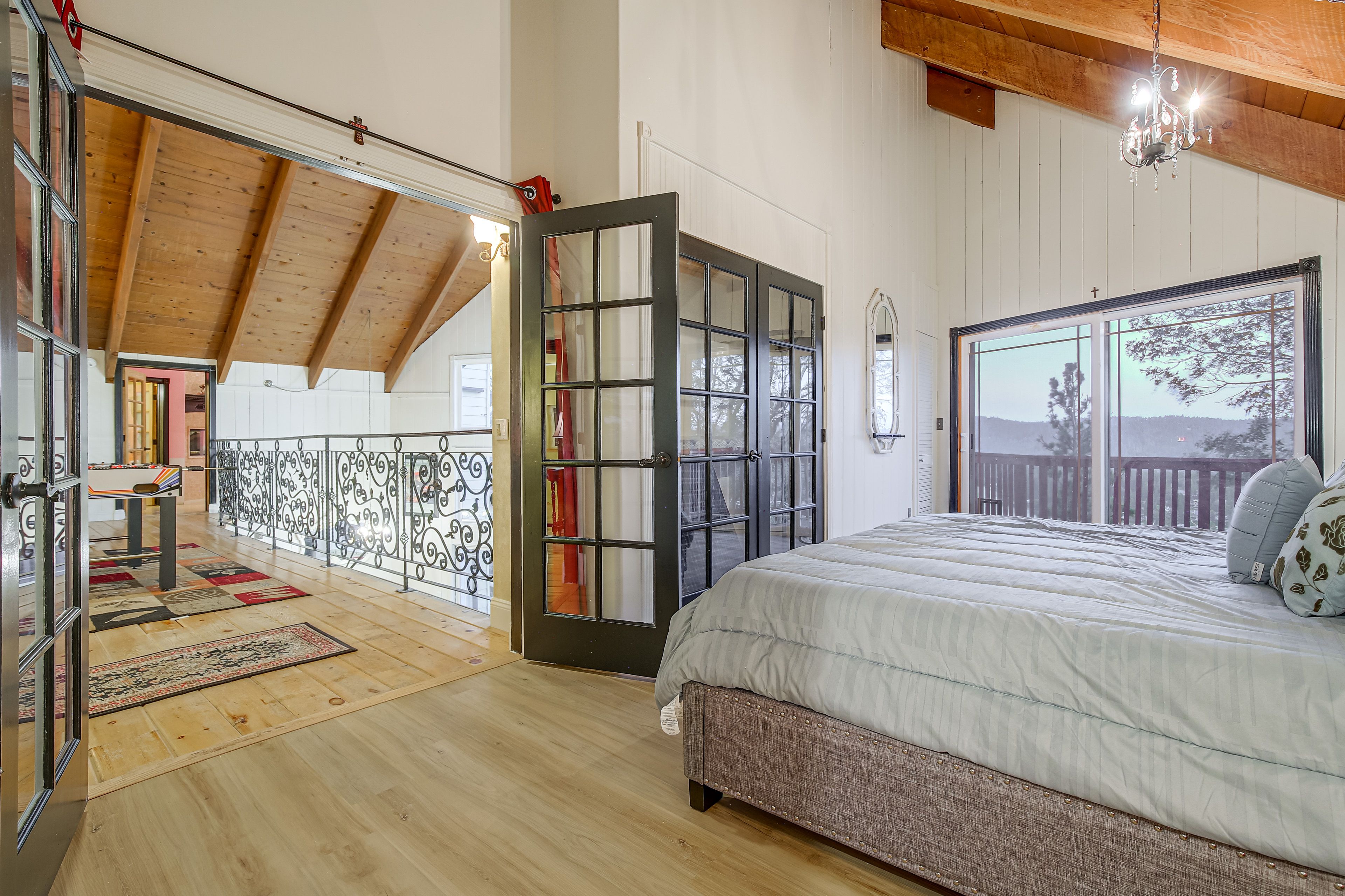 Bedroom 3 | King Bed | Walk-In Closet | Upper Level