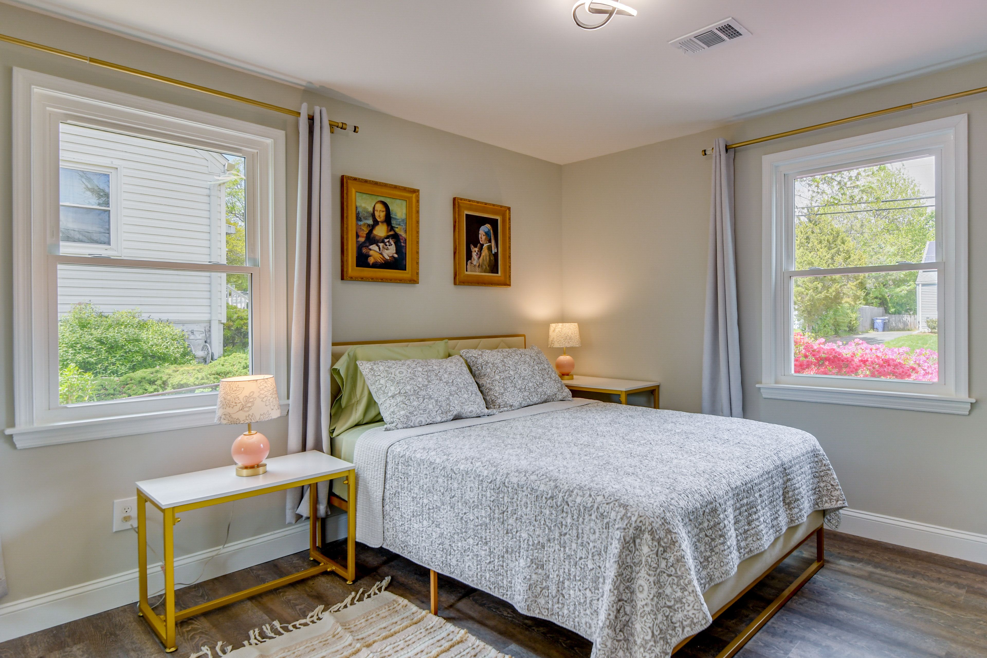 Bedroom 2 | Queen Bed | 1st Floor