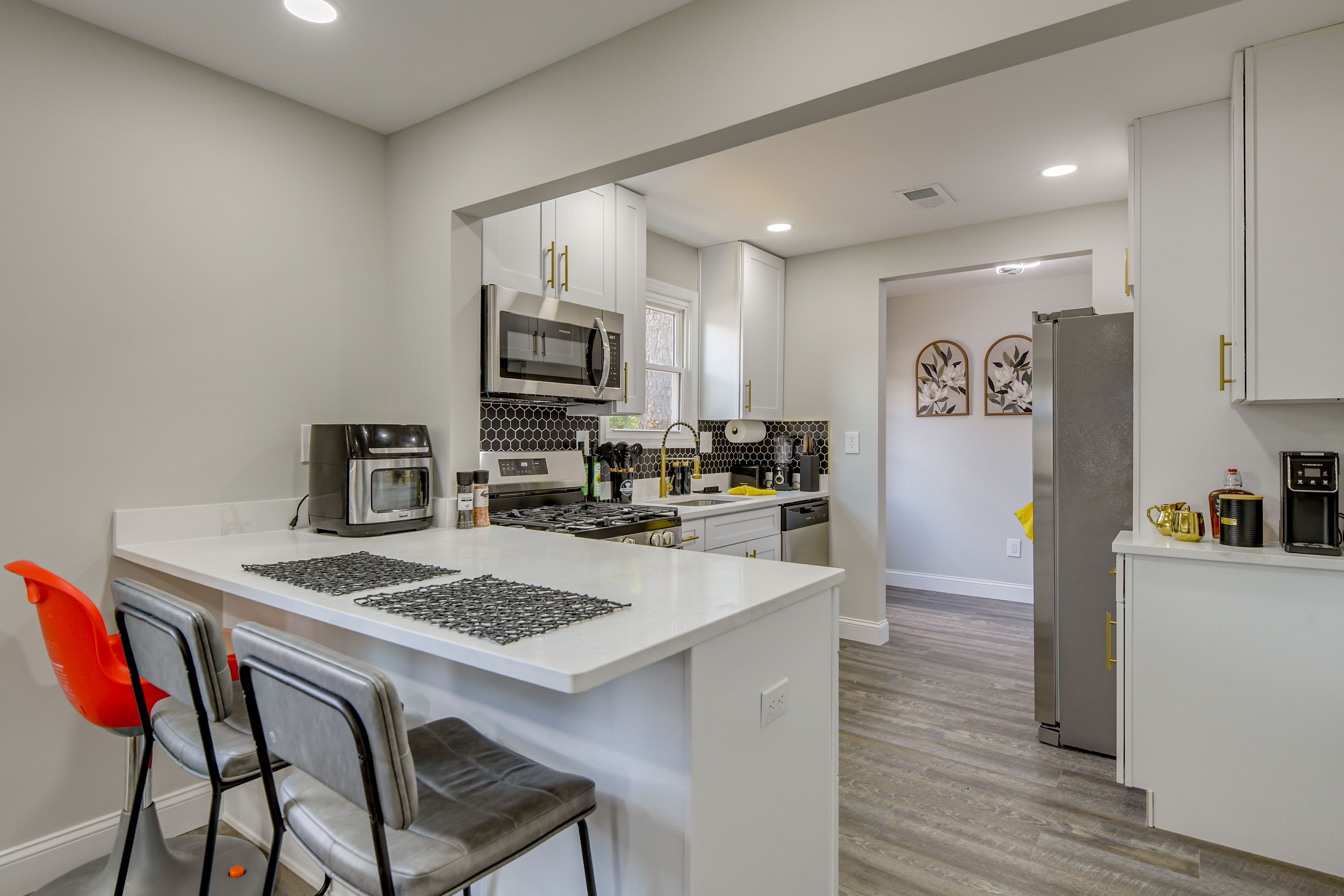 Kitchen | Dishwasher | Blender | 1st Floor