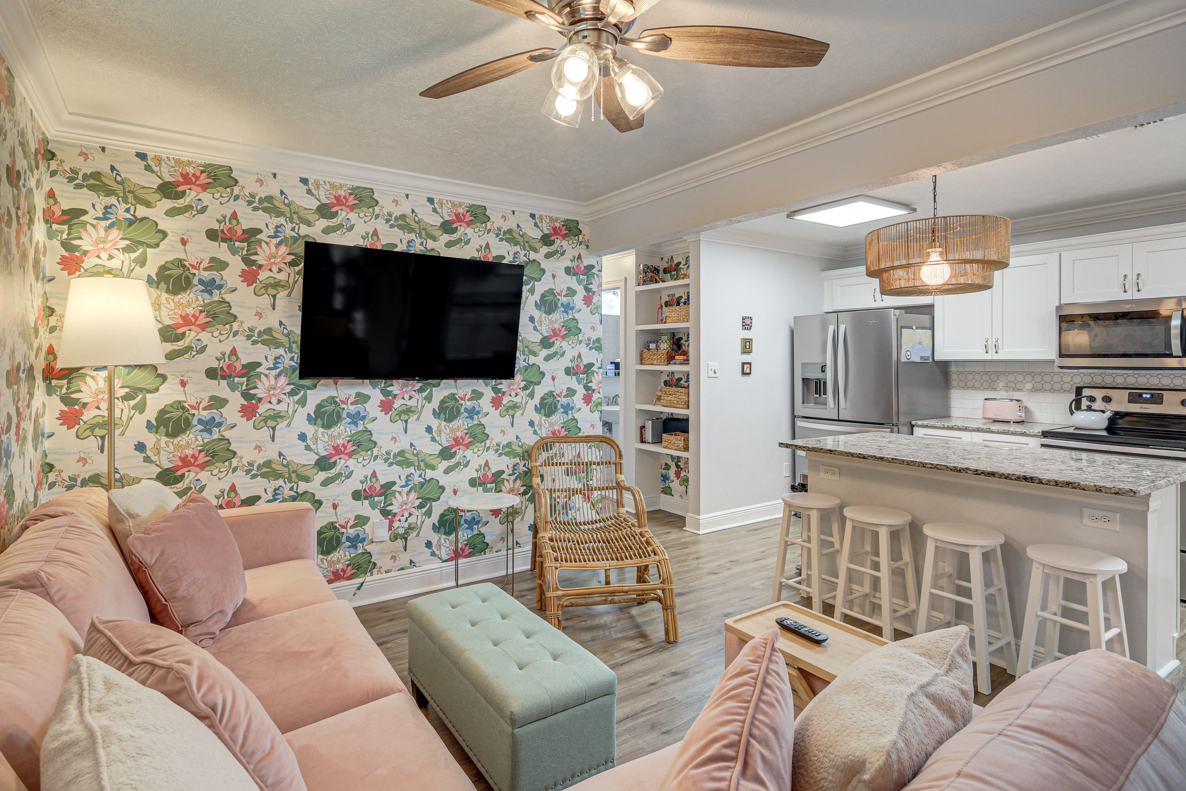 Living Room | Smart TV