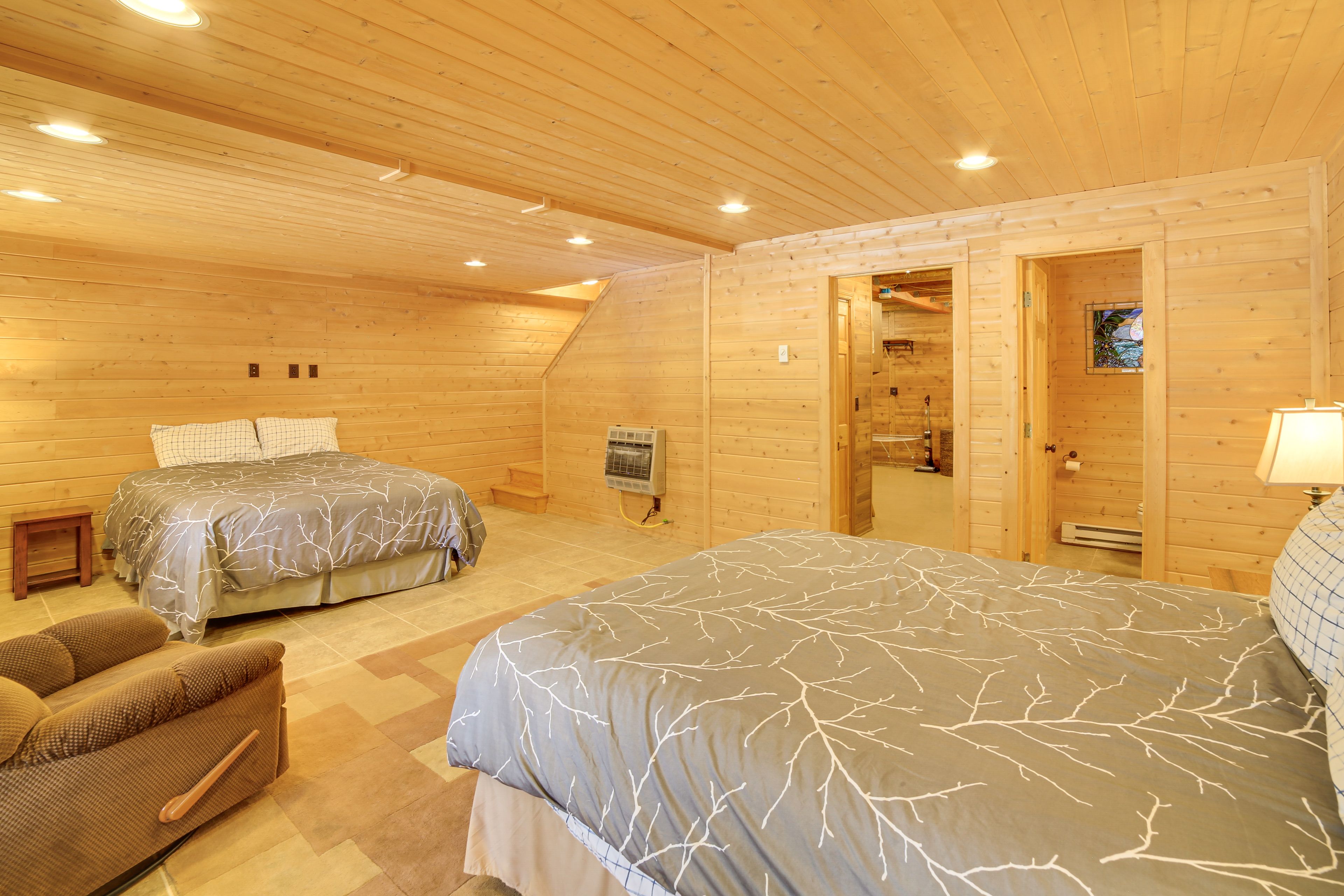 Bedroom 3 (Basement) | 2 Queen Beds