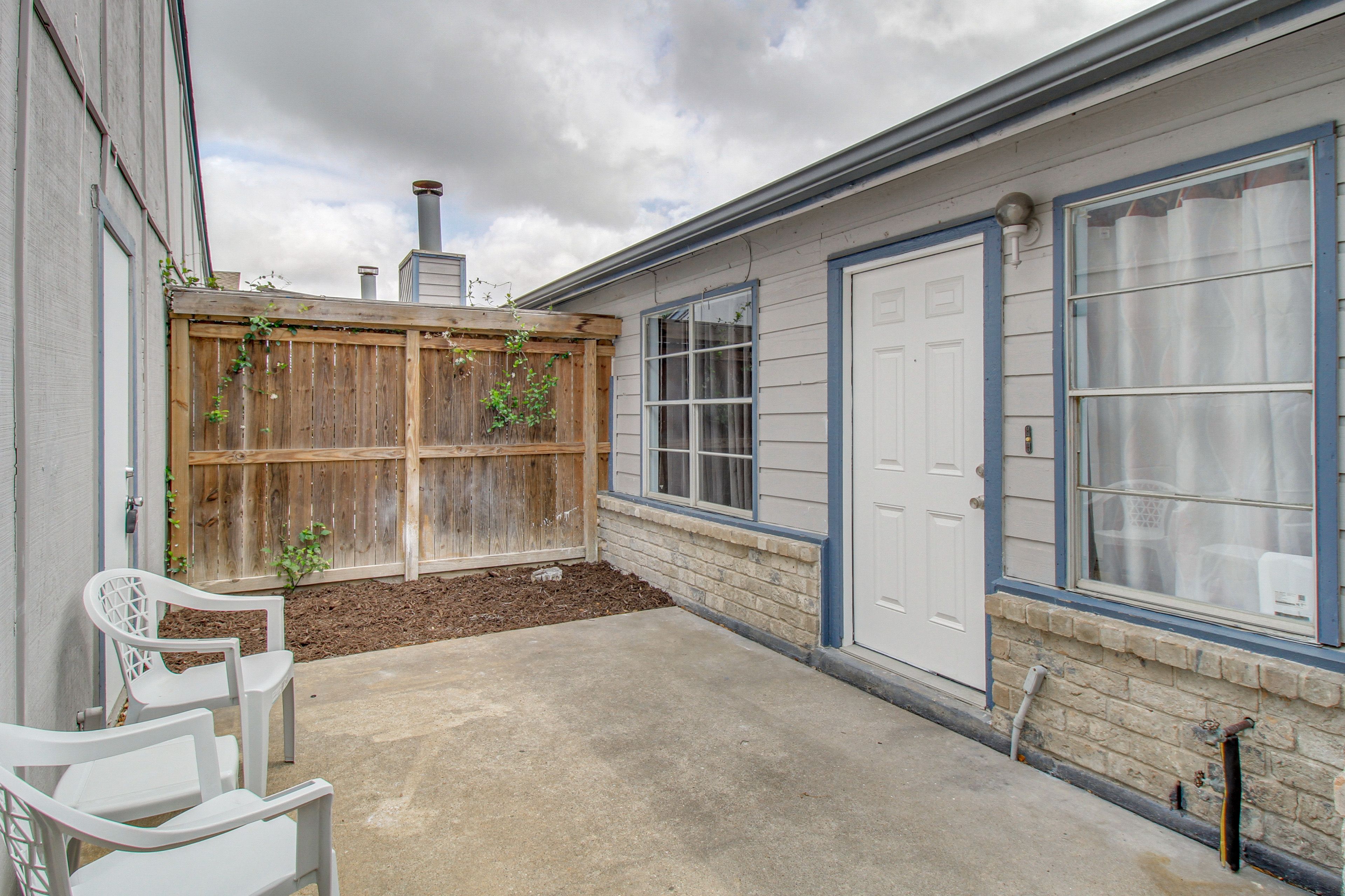 2 Private Patios
