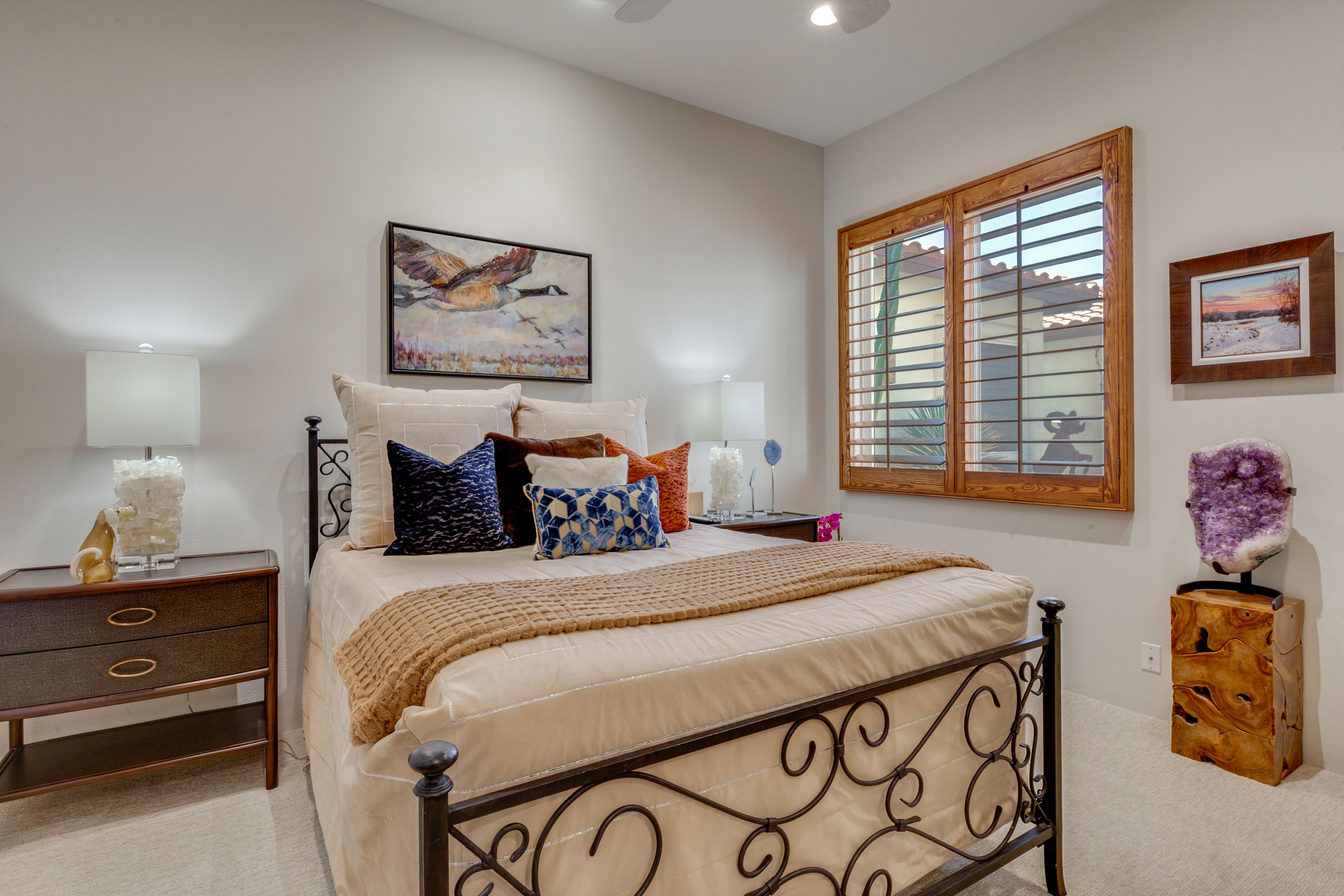 Bedroom 2 | Queen Bed