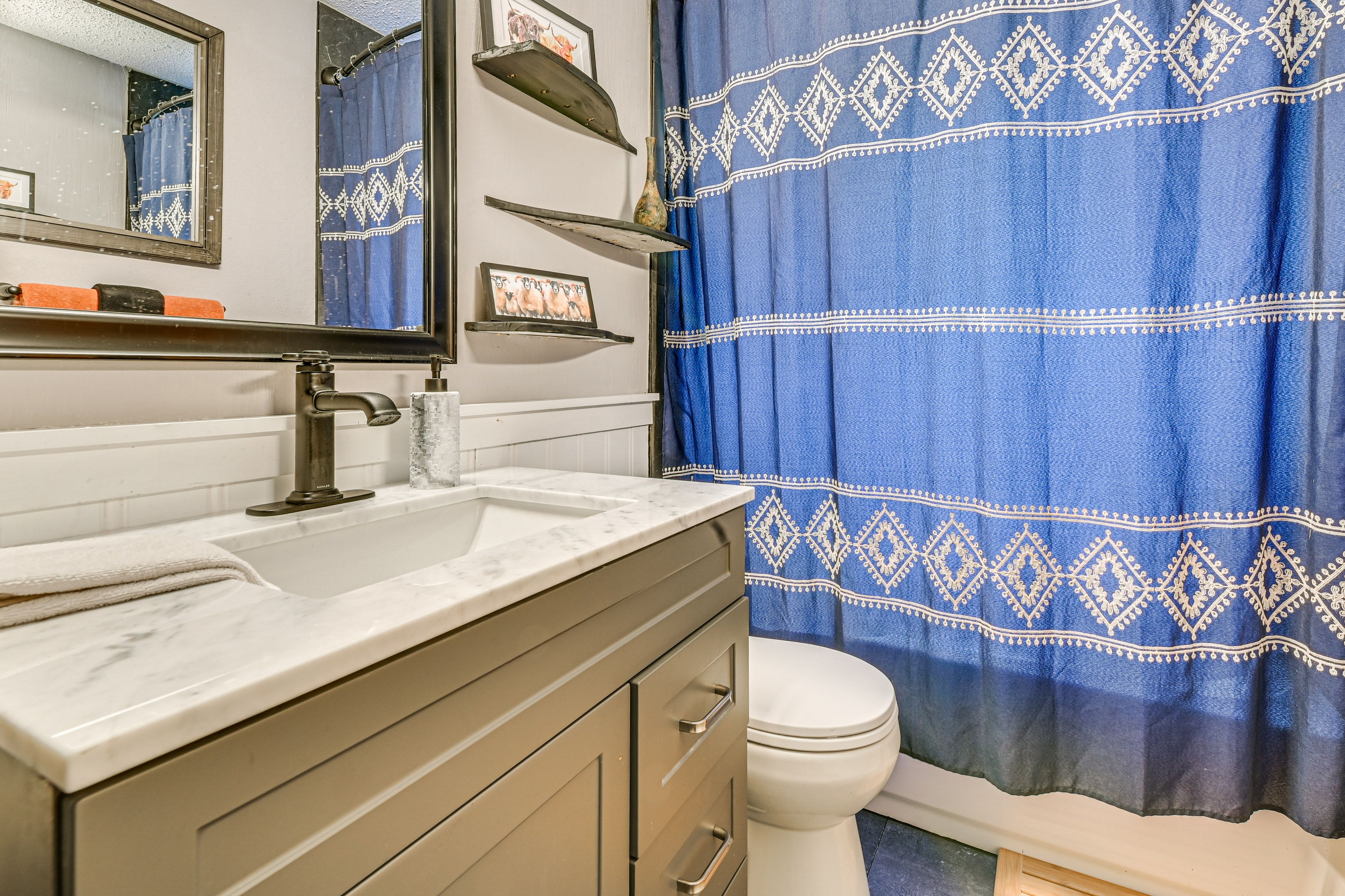 Full Bathroom