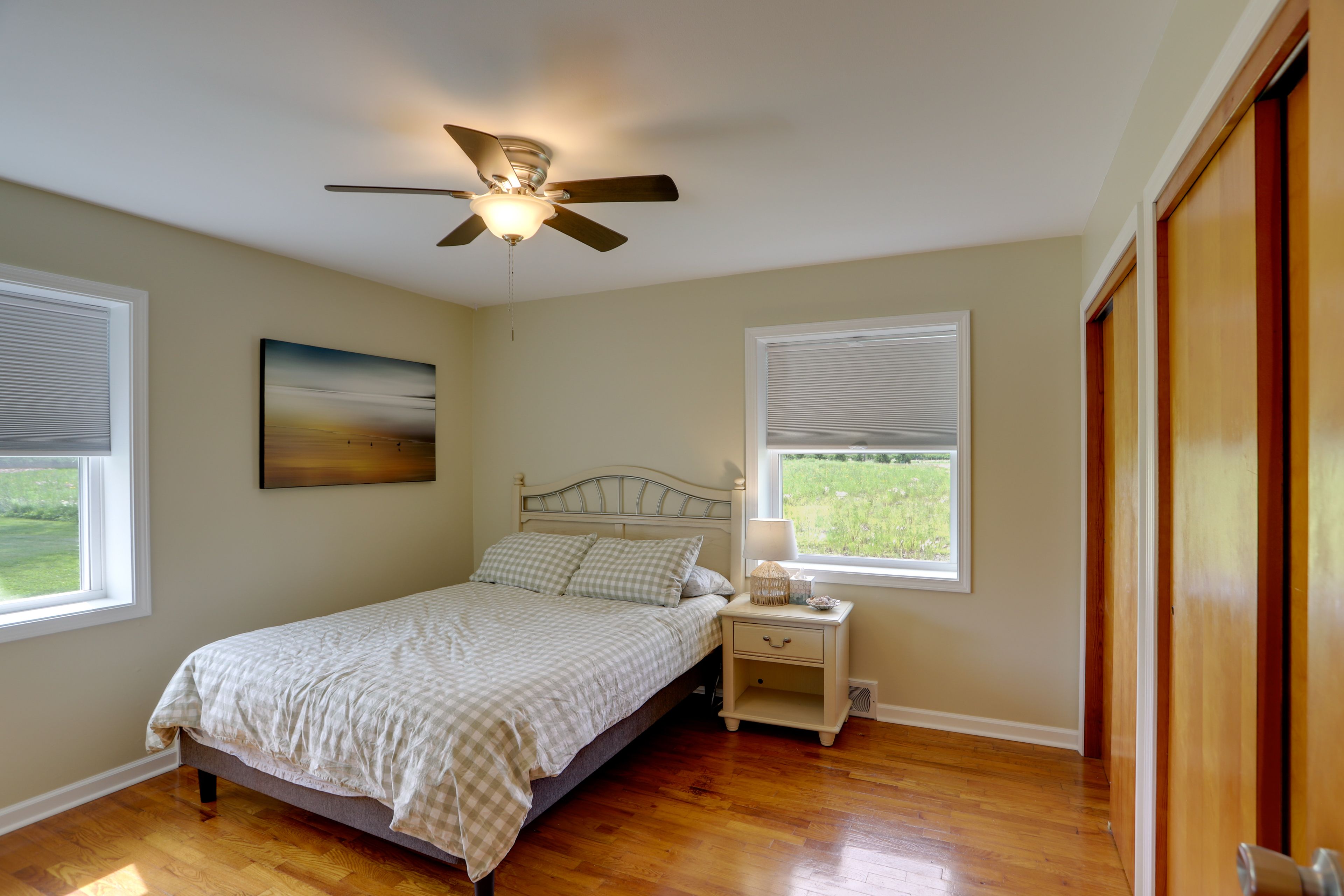 Bedroom 1 | Queen Bed