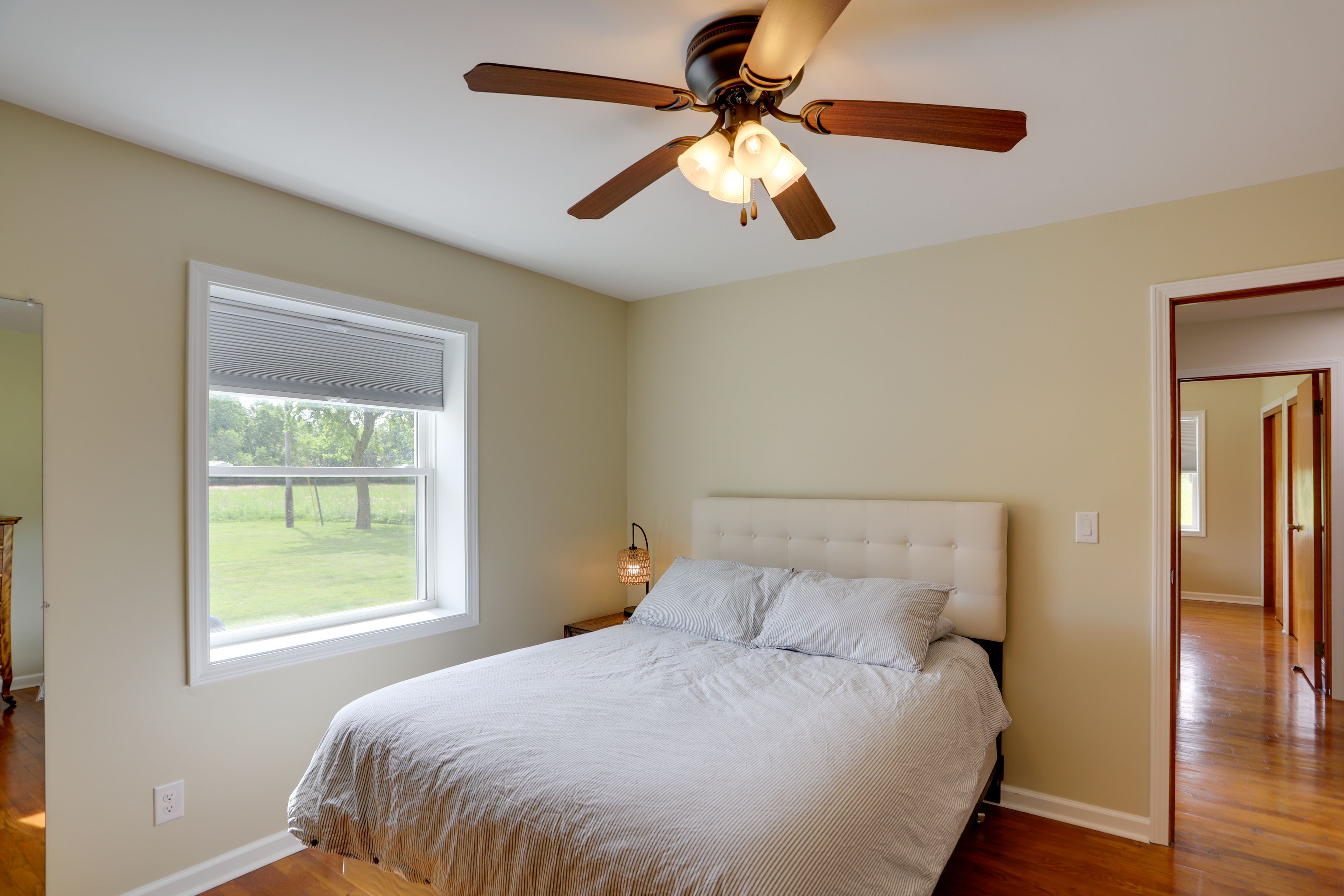 Bedroom 2 | Queen Bed