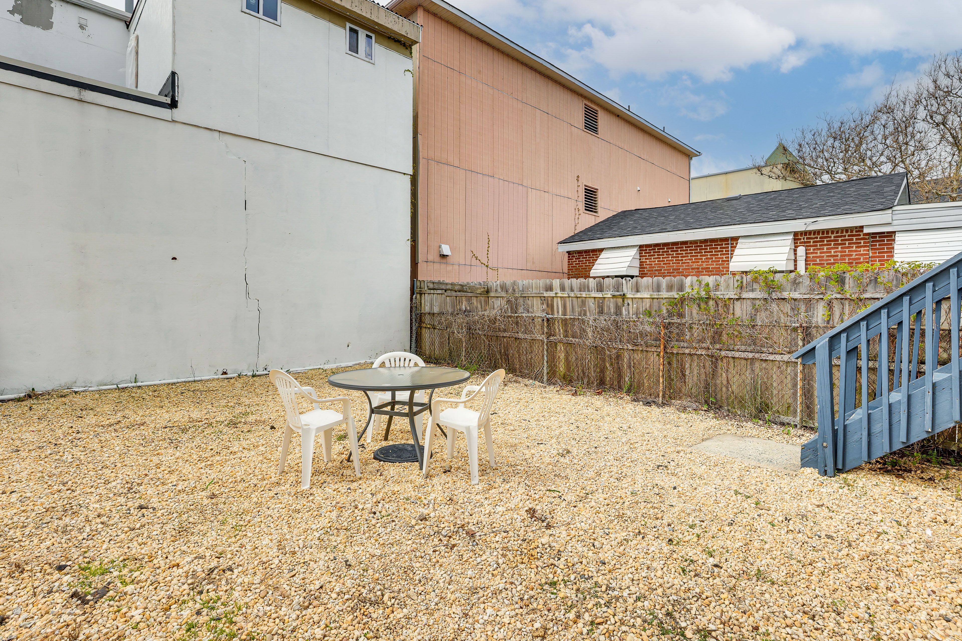 Fenced Yard