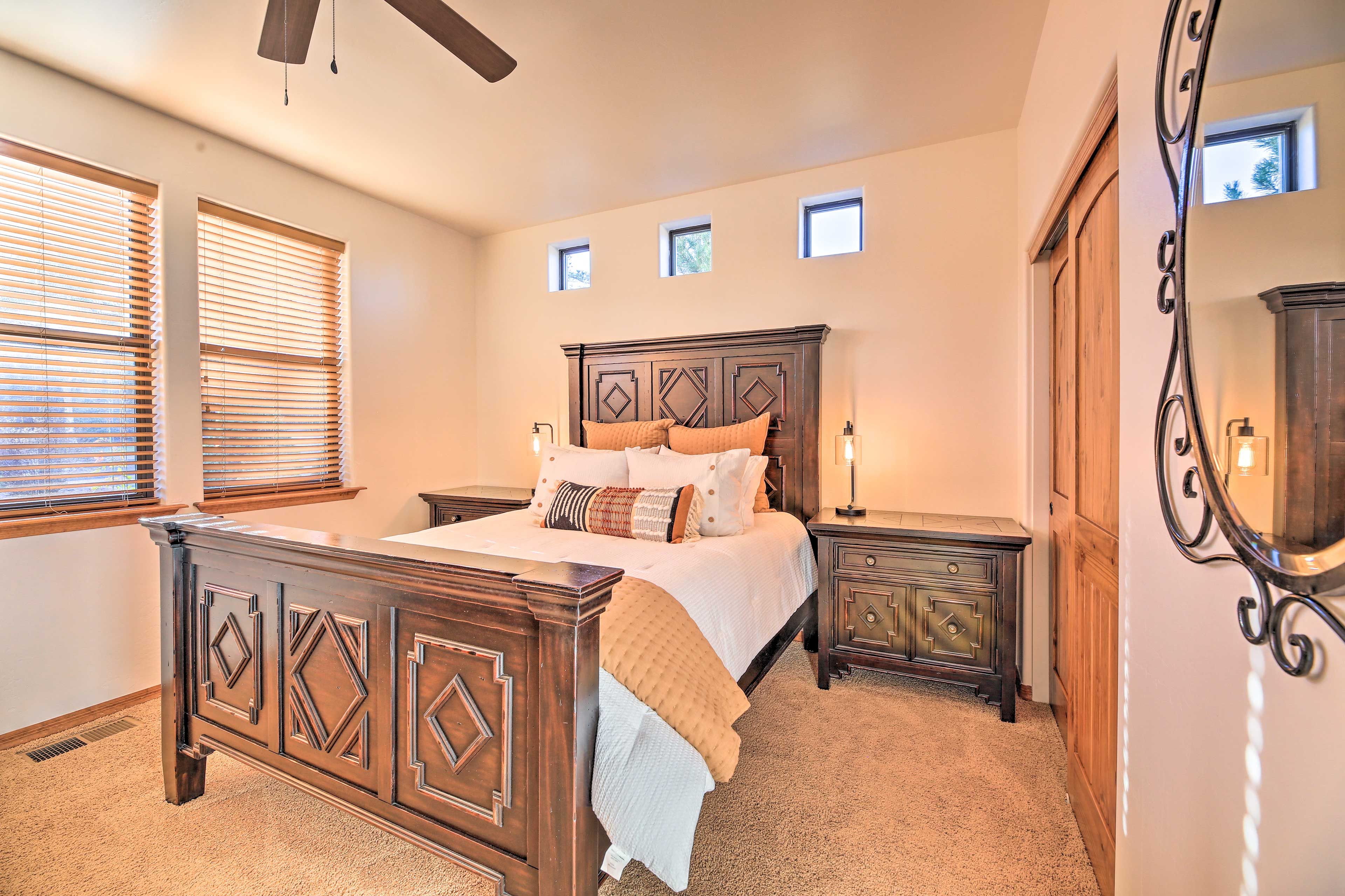 Bedroom 6 | 2 Twin/Full Bunk Beds