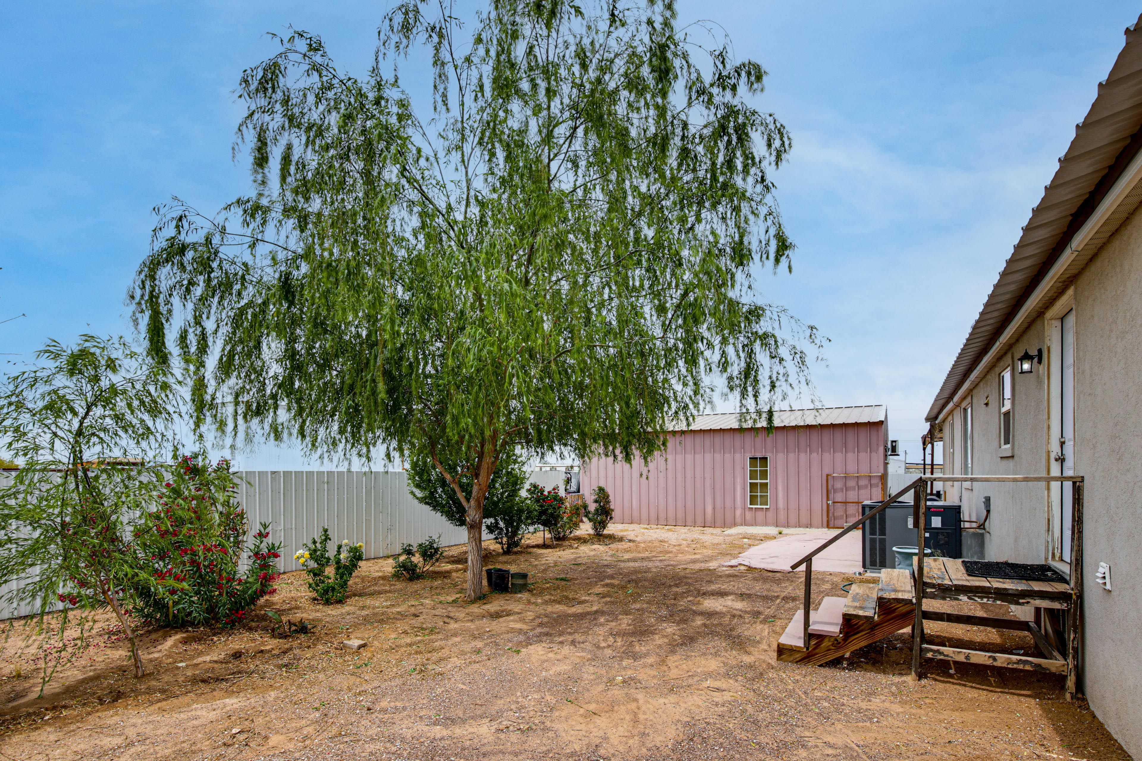 Private Yard | Trampoline | Patio w/ Charcoal Grill