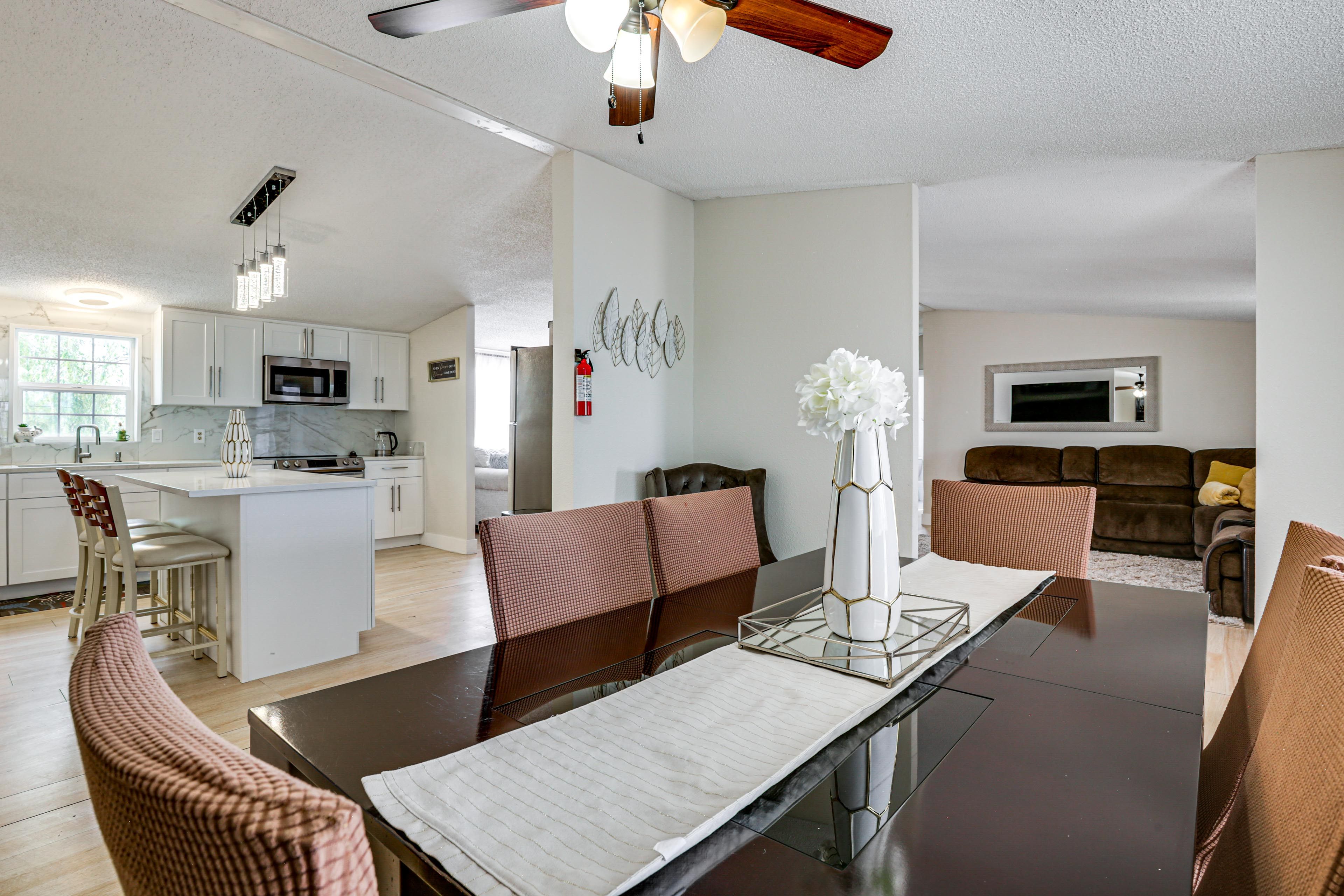 Dining Area | Dishware/Flatware