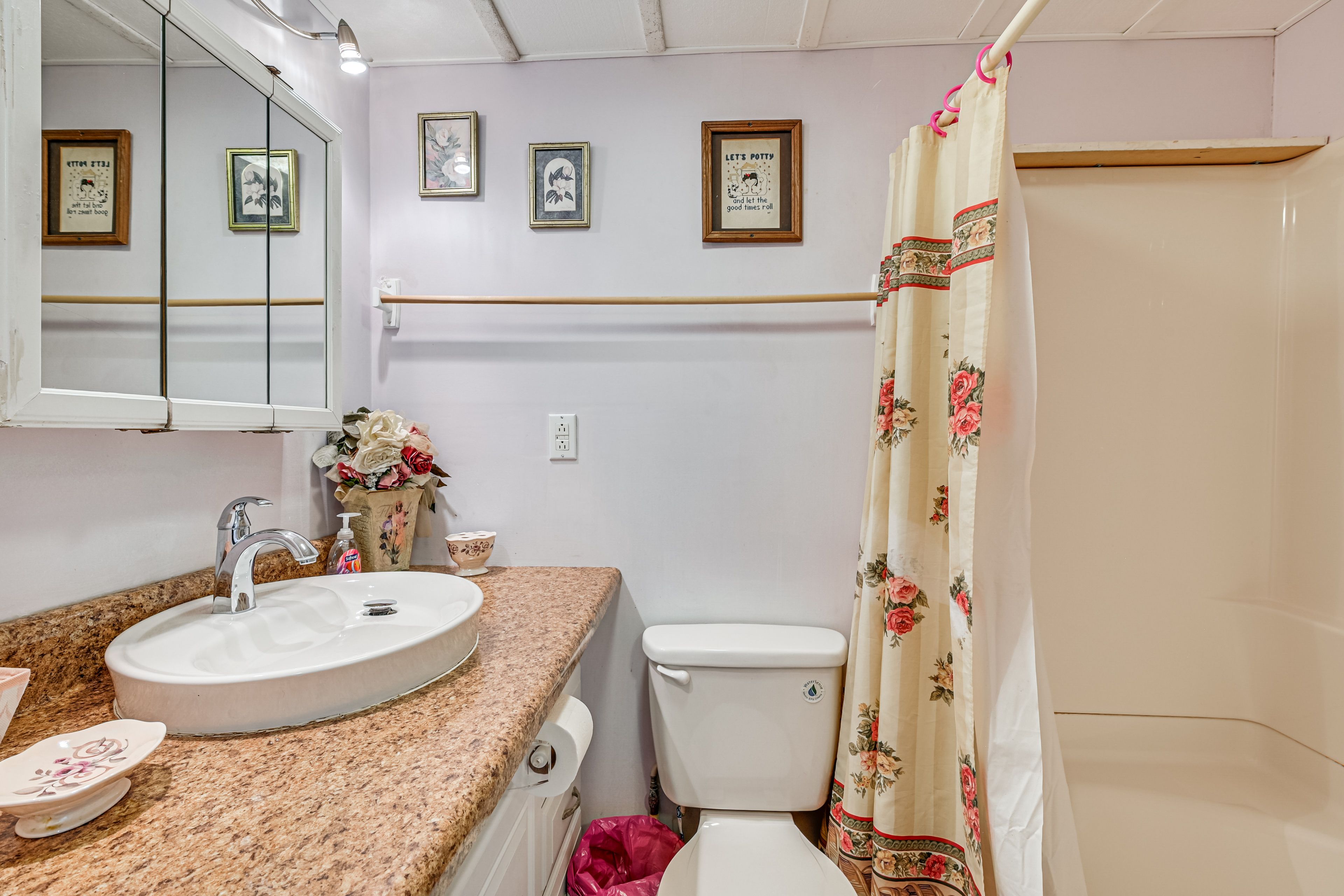 Full Bathroom