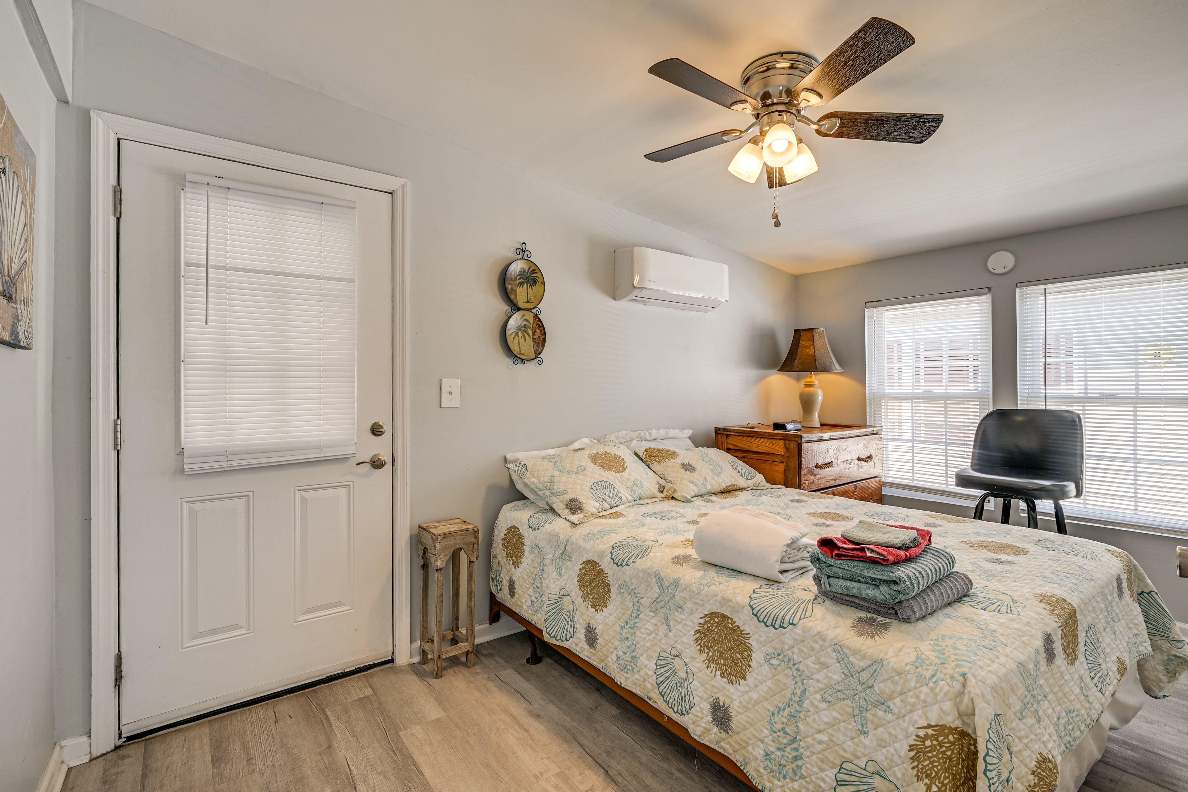 Bedroom 3 | Queen Bed