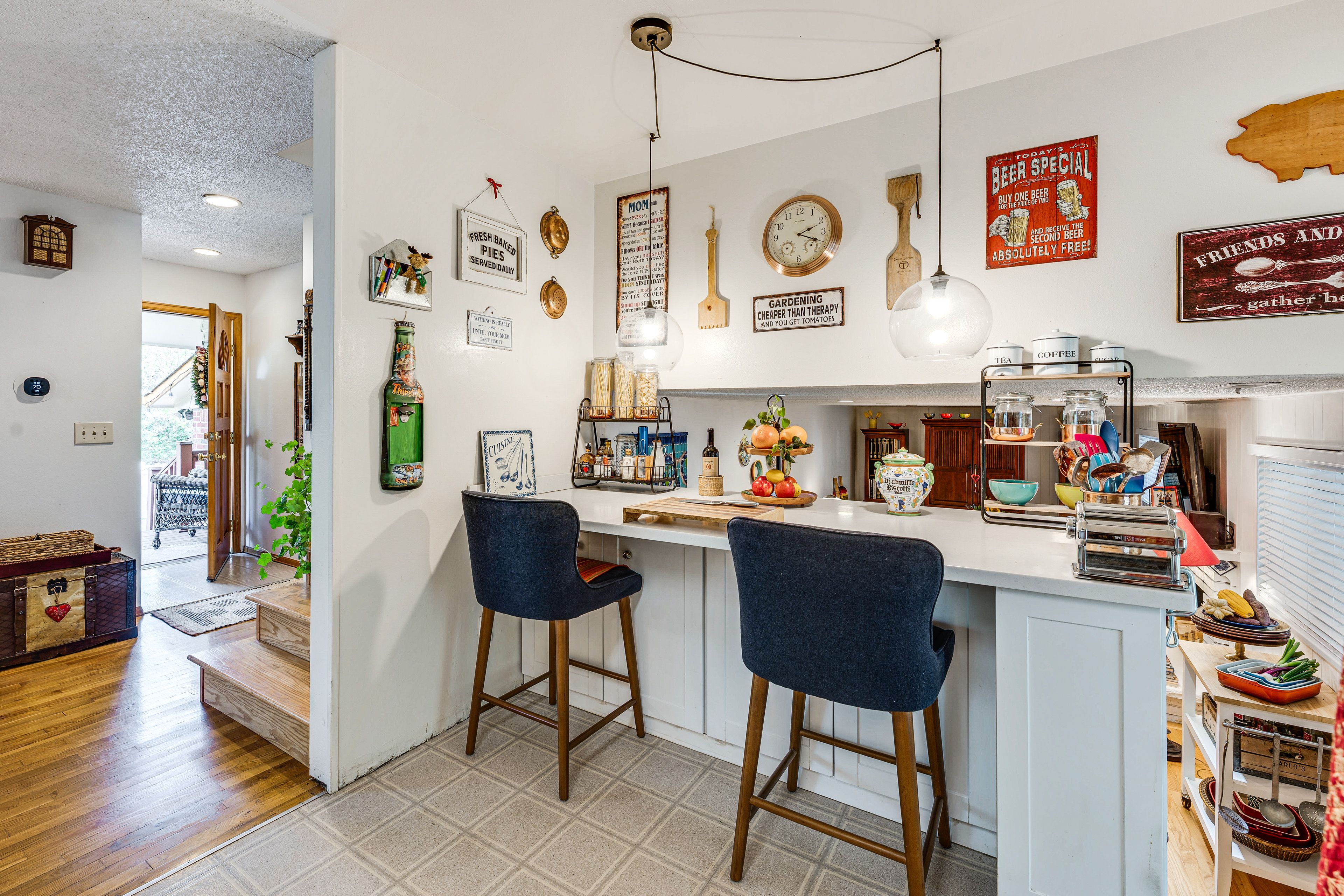 Kitchen | Main Level