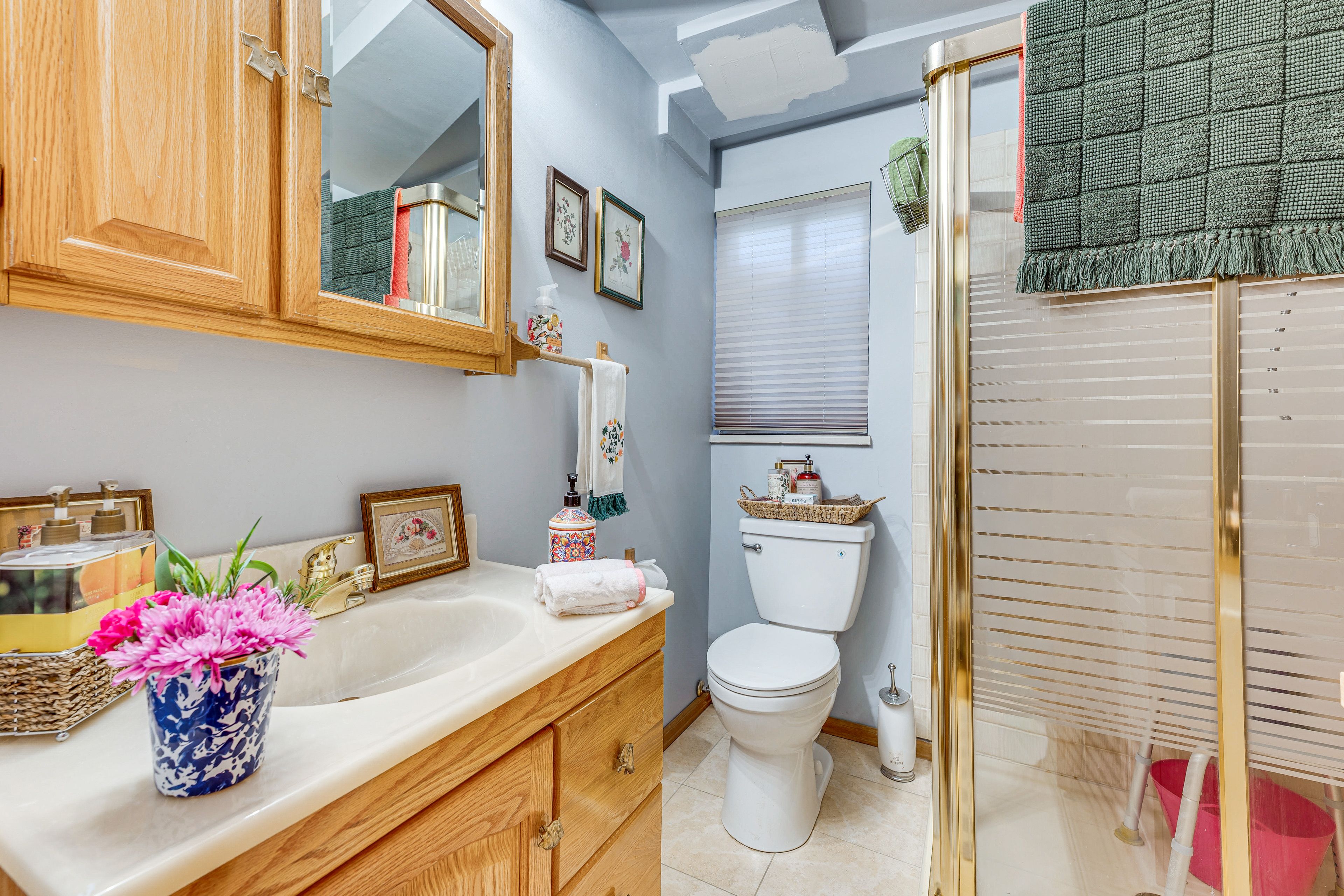 Full Bathroom | Main Level