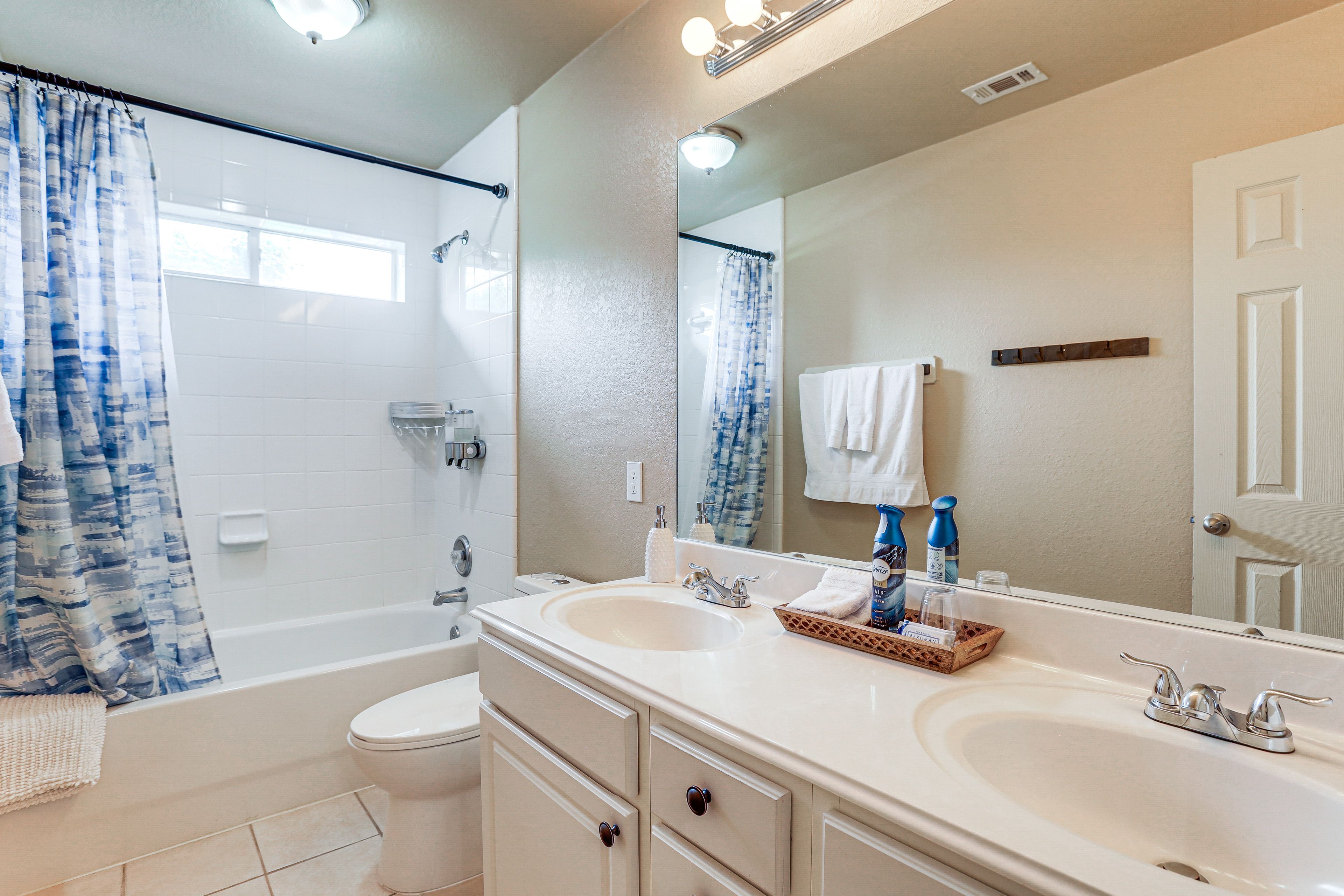 Full Bathroom