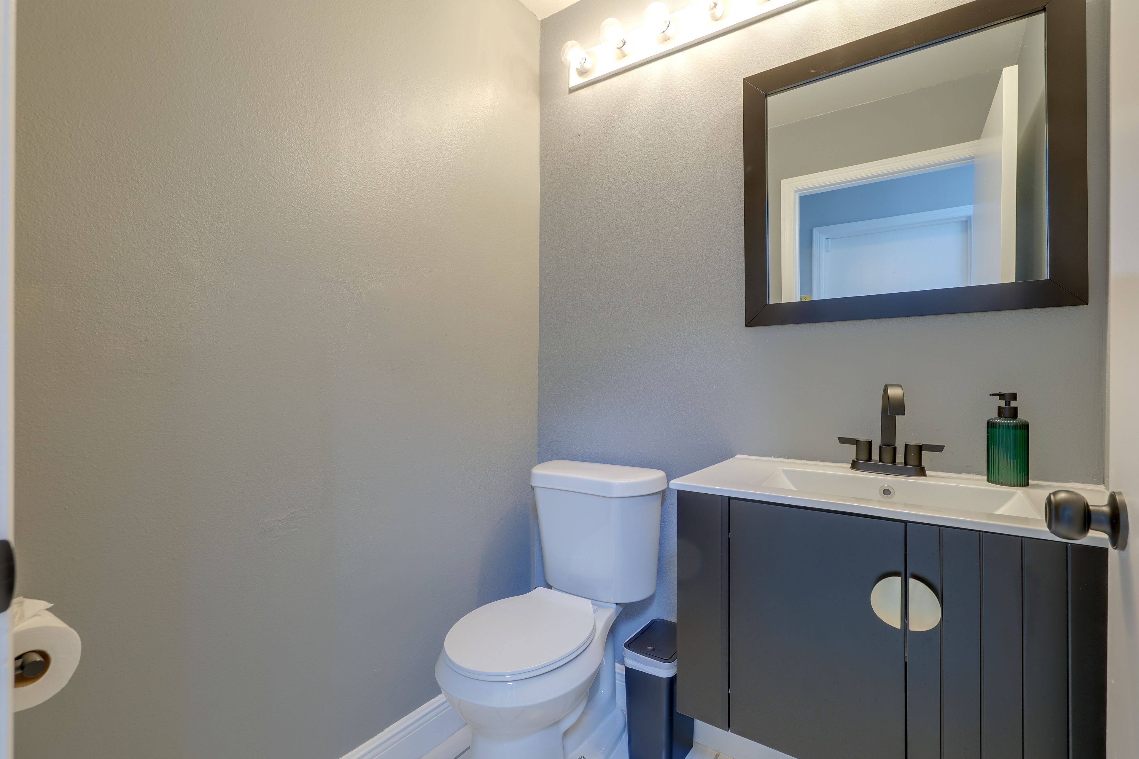 Half Bathroom | 1st Floor