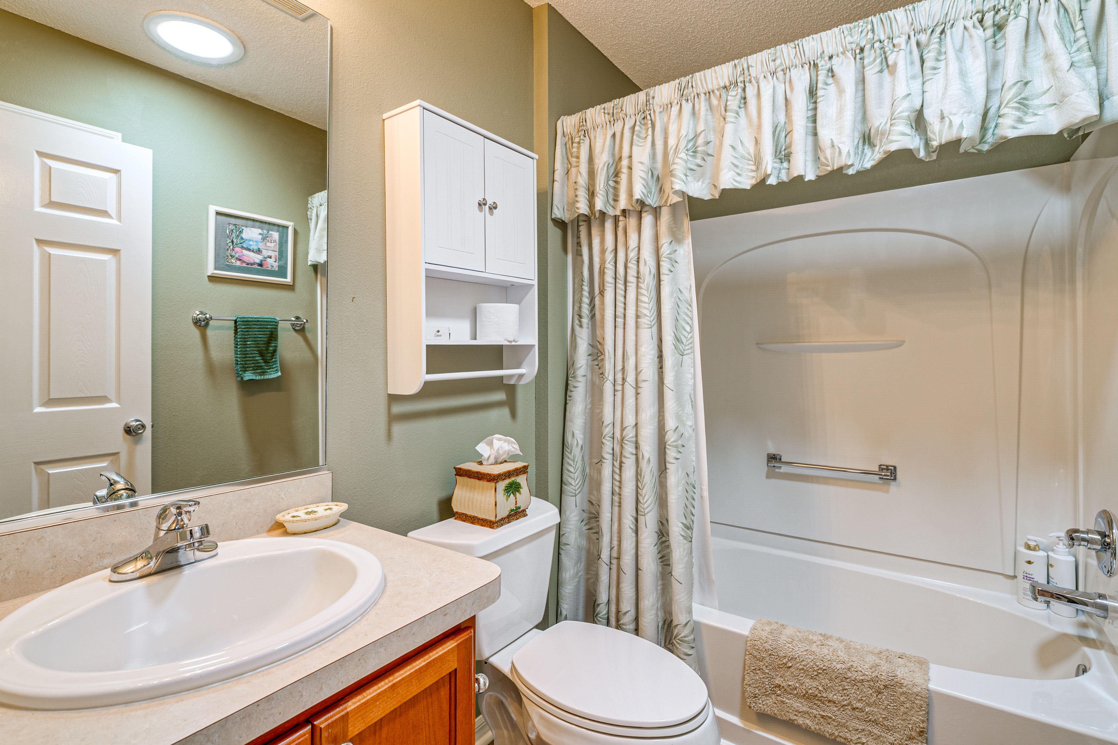 Full Bathroom