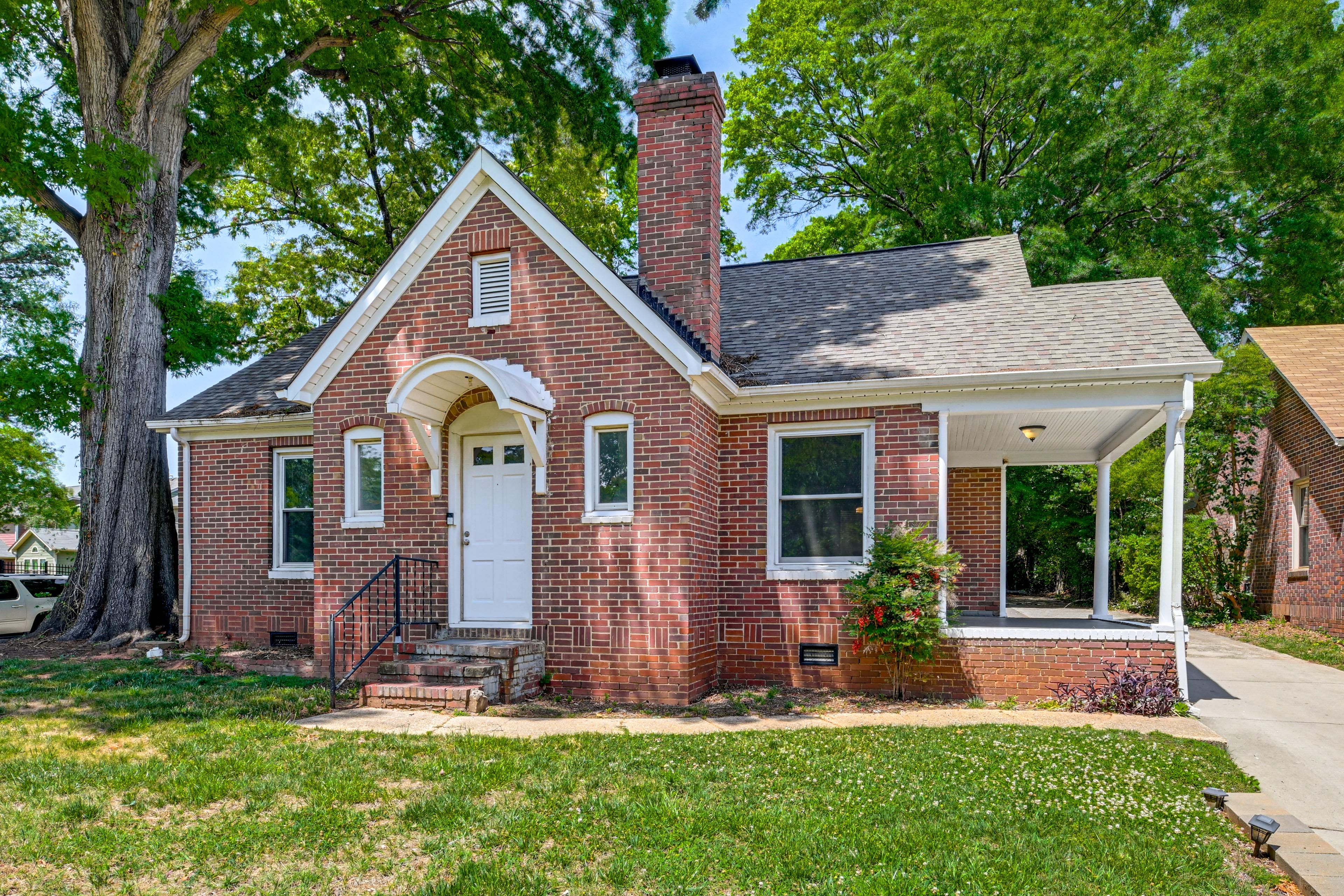 Charlotte Vacation Rental | 2BR | 1BA | 1,384 Sq Ft