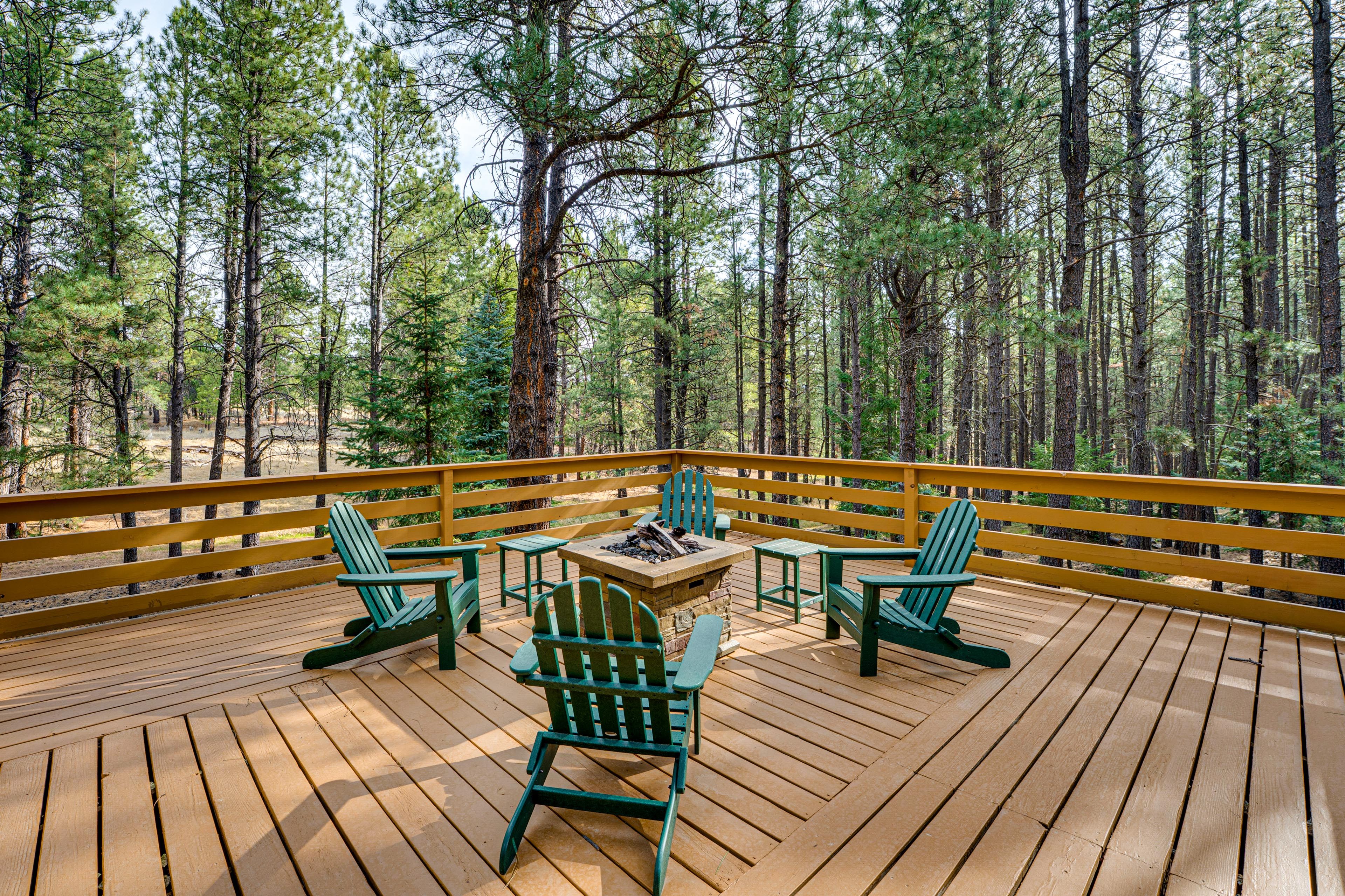 Spacious Deck | Gas Fire Pit Table