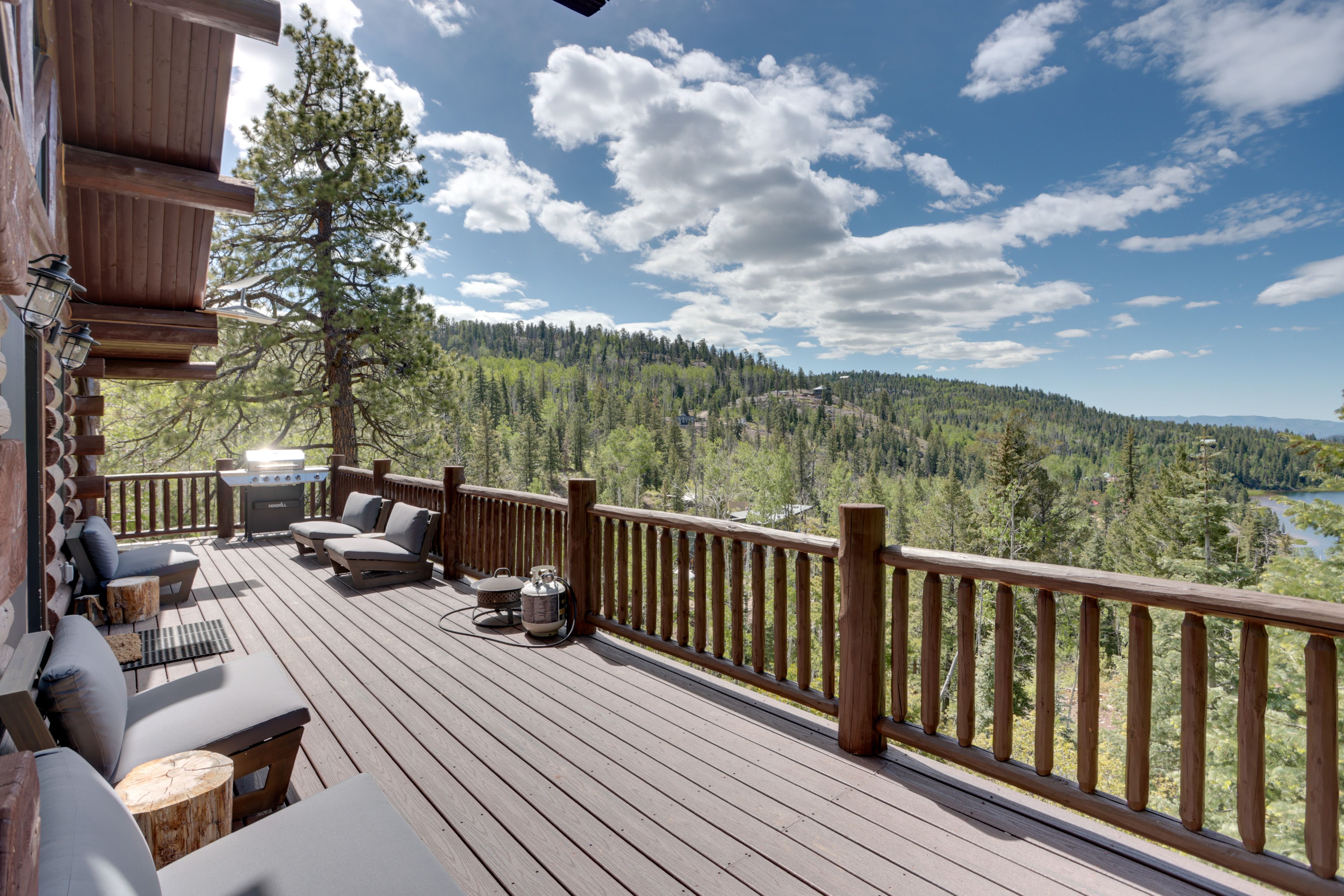 Furnished Deck