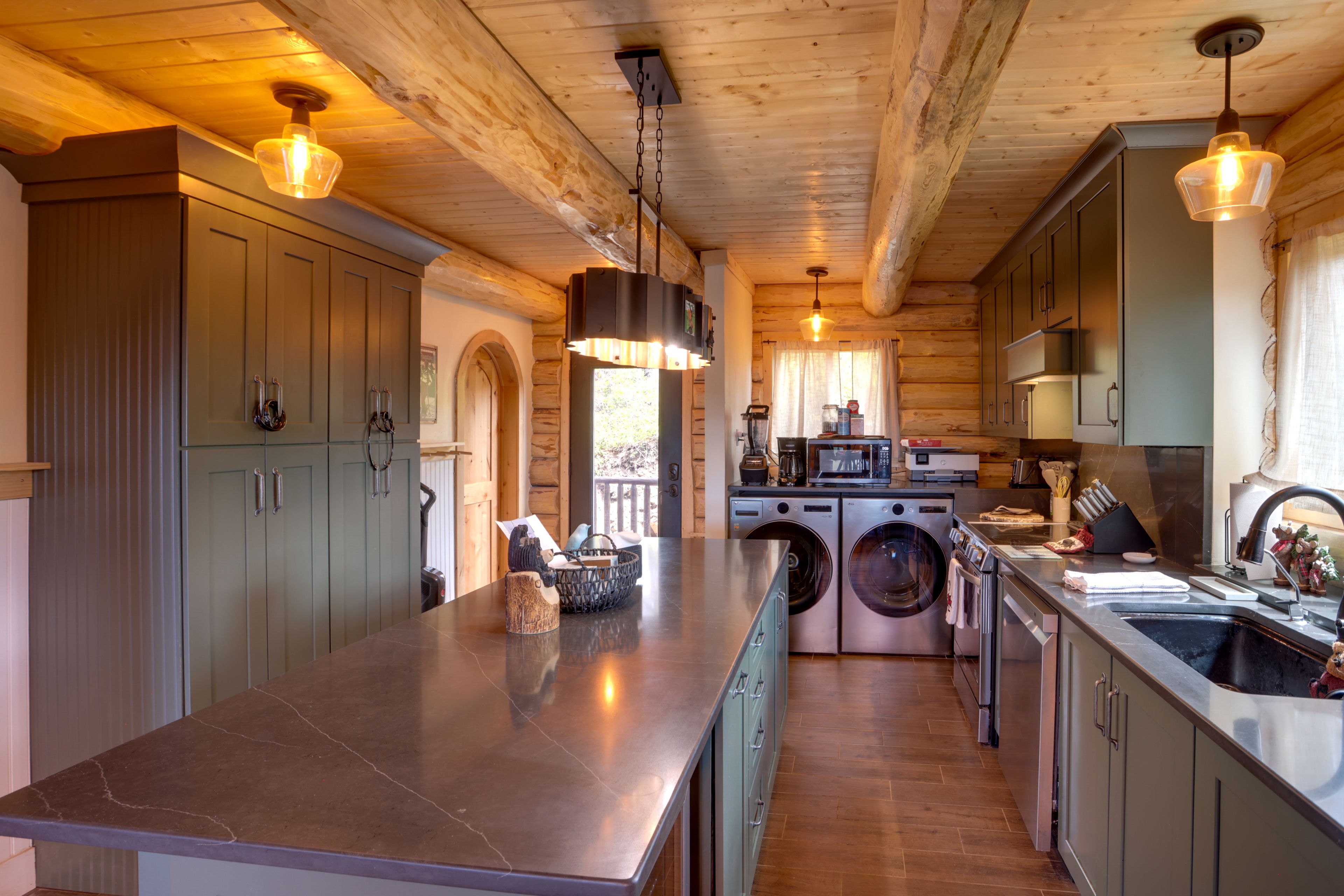 Kitchen | Cooking Basics | Washer & Dryer | 1st Floor