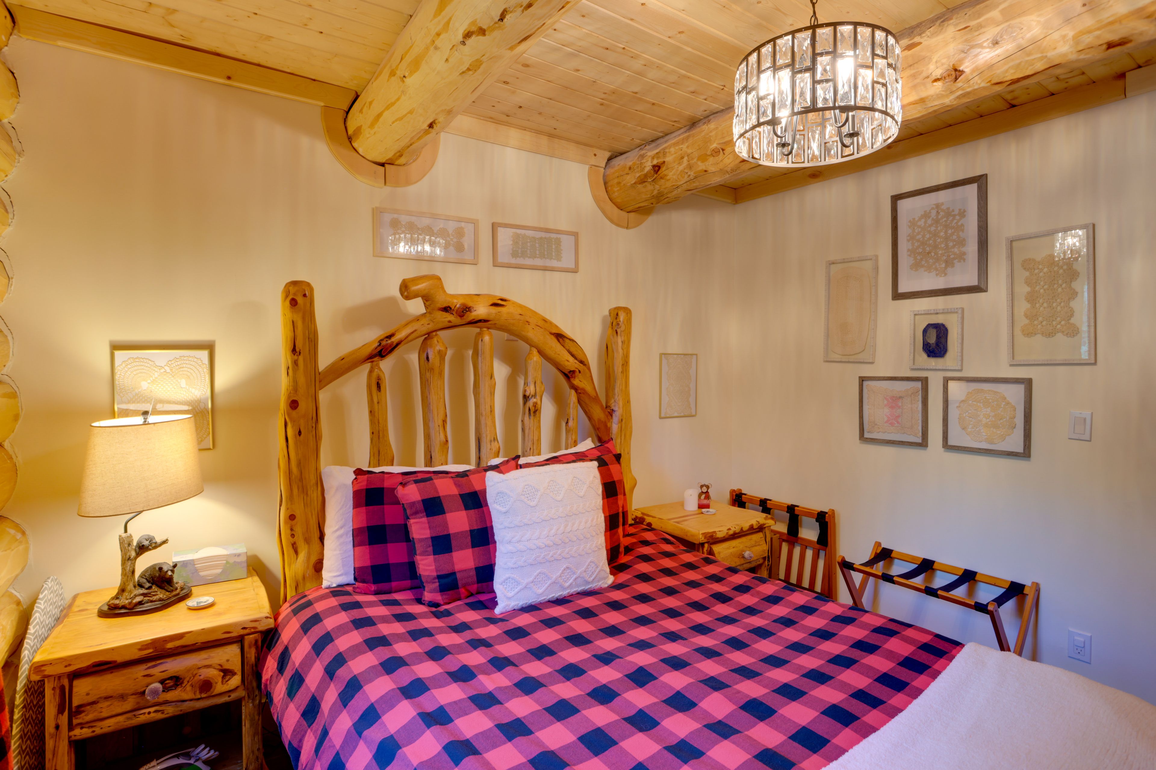 Bedroom 1 | King Bed | 1st Floor